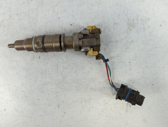 compare product 2004 Ford F-350 Super Duty Fuel Injectors Fits OEM Used Auto Parts