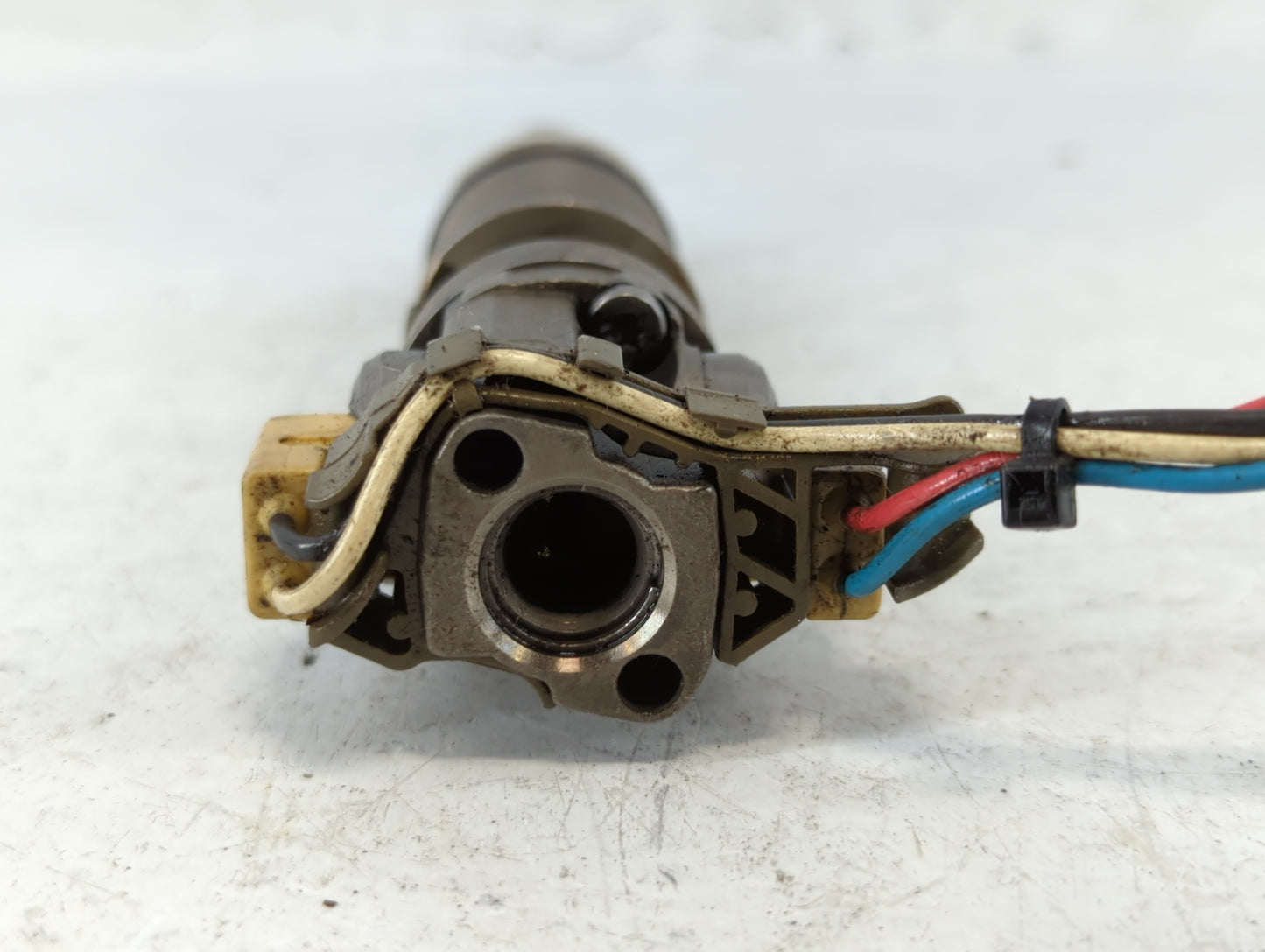 2004 Ford F-350 Super Duty Fuel Injectors Fits OEM Used Auto Parts - Oemusedautoparts1.com