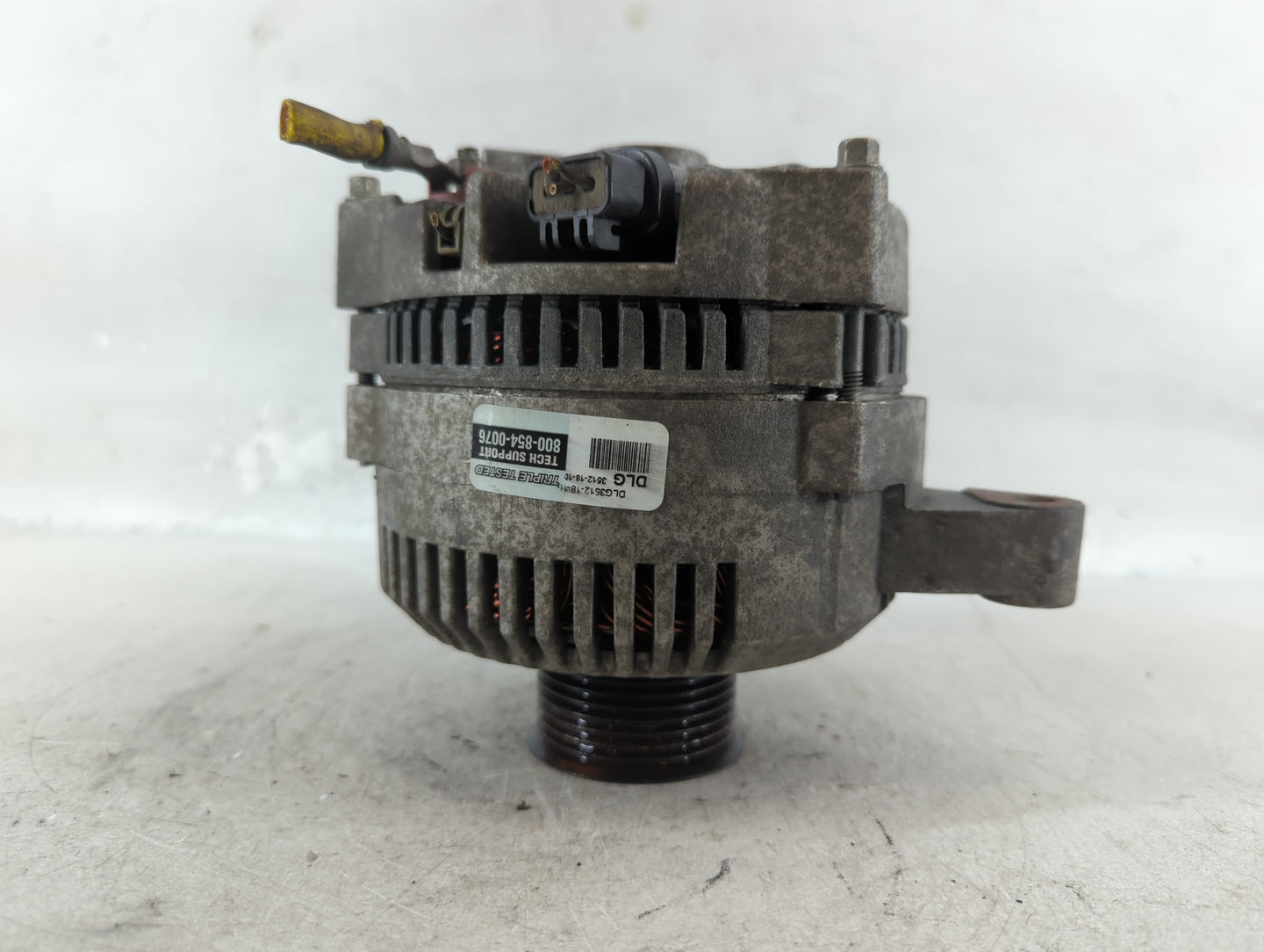2004 Ford F-450 Super Duty Alternator Replacement Generator Charging Assembly Engine OEM P/N:YY18I04 14V 13200800 Fits OEM U