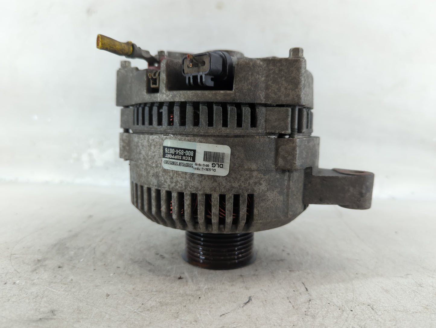 2004 Ford F-450 Super Duty Alternator Replacement Generator Charging Assembly Engine OEM P/N:YY18I04 14V 13200800 Fits OEM U