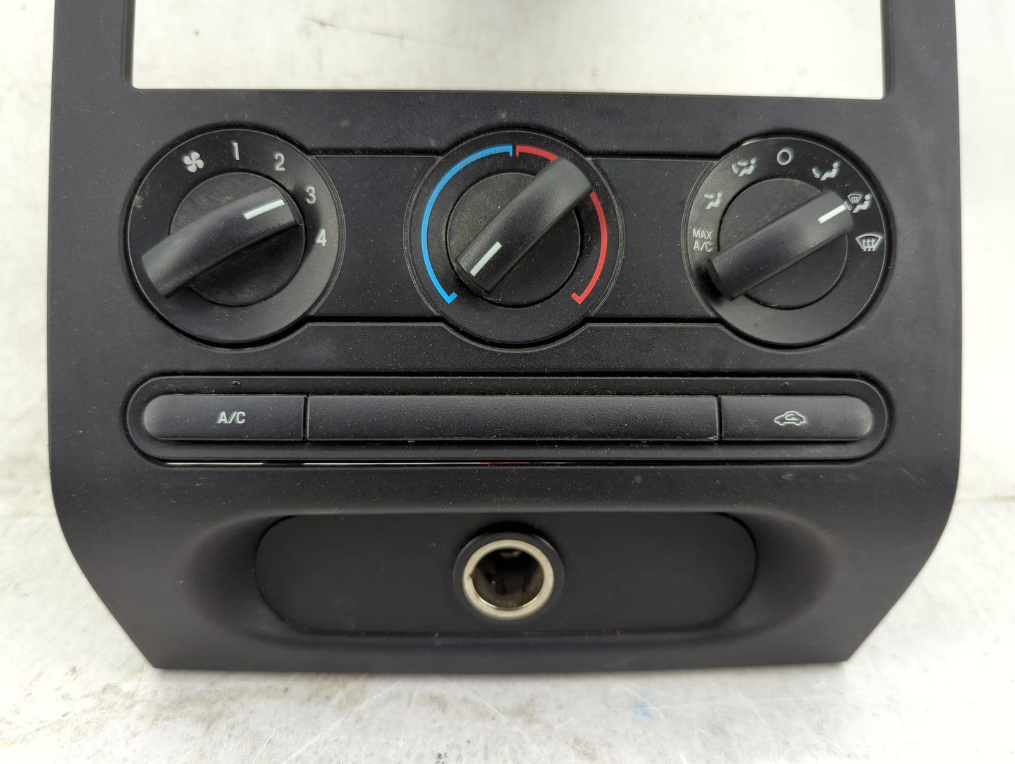 2004 Ford F150 Climate Control Module Temperature AC/Heater Replacement P/N:4L34-19980-AG Fits Fits 2005 2006 2007 2008 OEM 