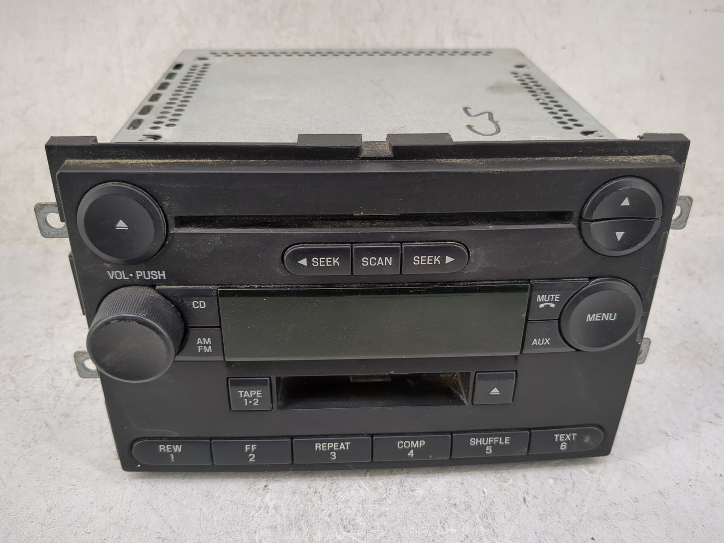 2004 Ford F150 Radio AM FM Cd Player Receiver Replacement P/N:4L3T-18C868-FC YPND033431 Fits Fits 2005 OEM Used Auto Parts -