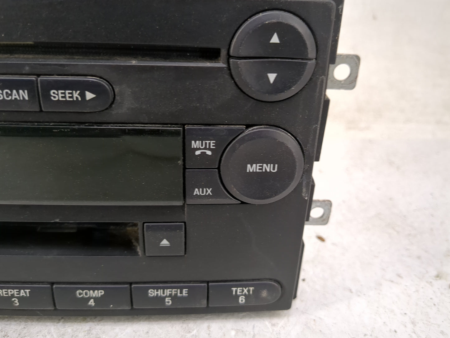 2004 Ford F150 Radio AM FM Cd Player Receiver Replacement P/N:4L3T-18C868-FC YPND033431 Fits Fits 2005 OEM Used Auto Parts -