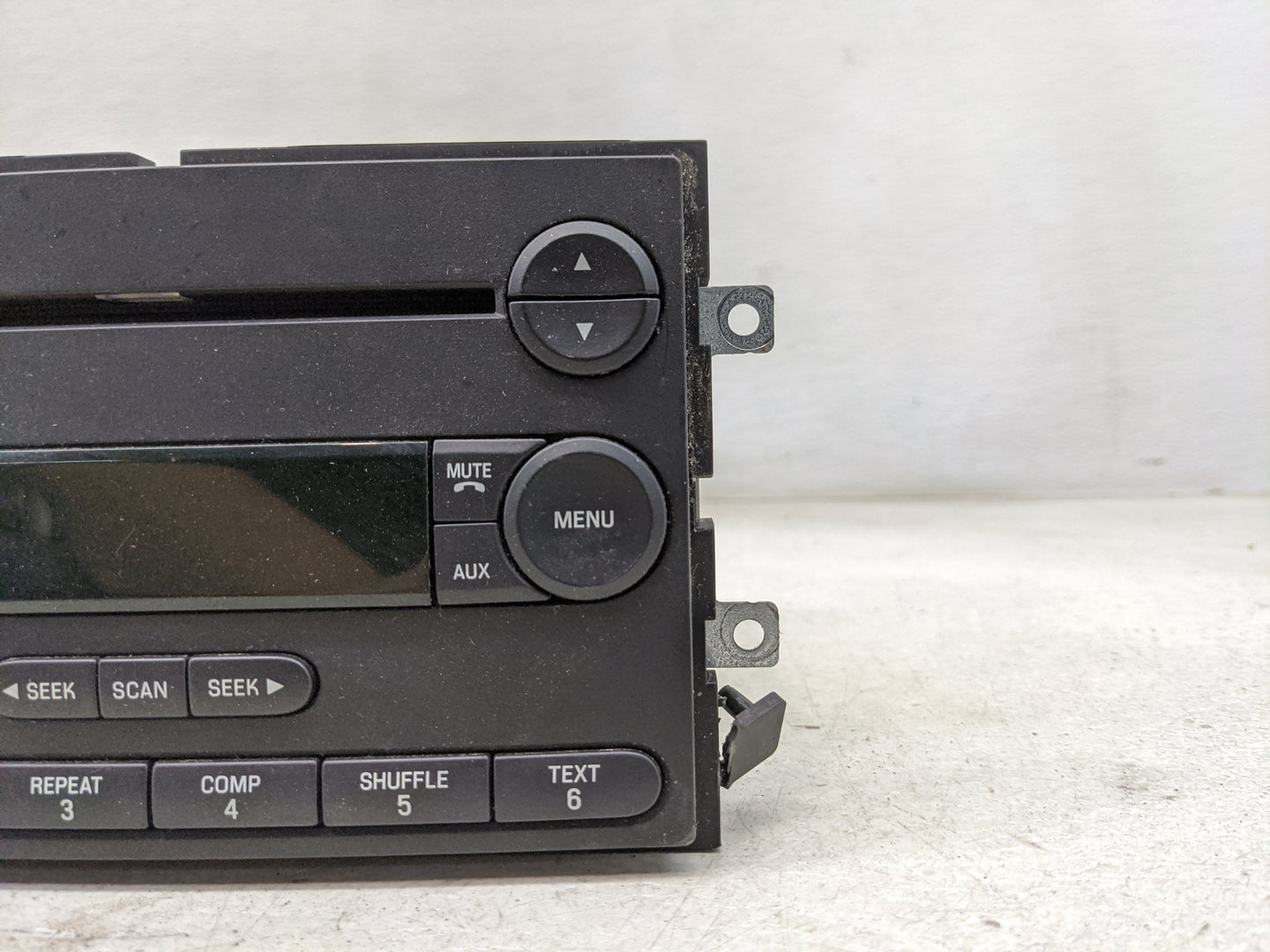 2004 Ford F150 Radio AM FM Cd Player Receiver Replacement P/N:4L3T-18C869-GC Fits OEM Used Auto Parts - Oemusedautoparts1.co