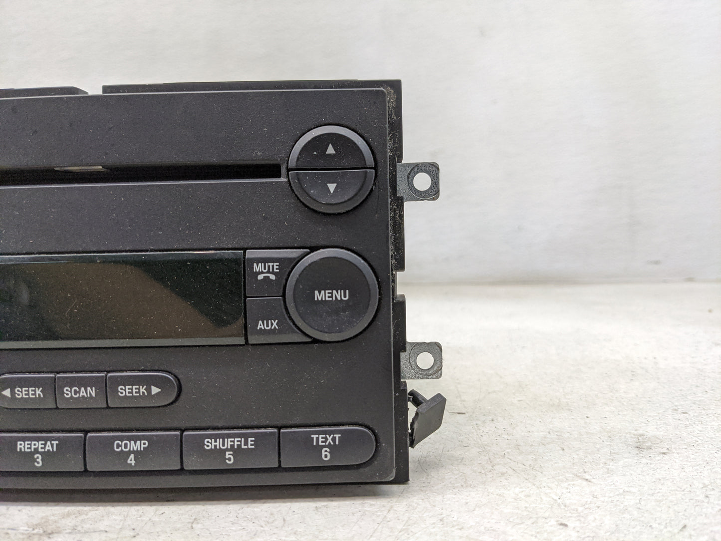 2004 Ford F150 Radio AM FM Cd Player Receiver Replacement P/N:4L3T-18C869-GC Fits OEM Used Auto Parts - Oemusedautoparts1.co