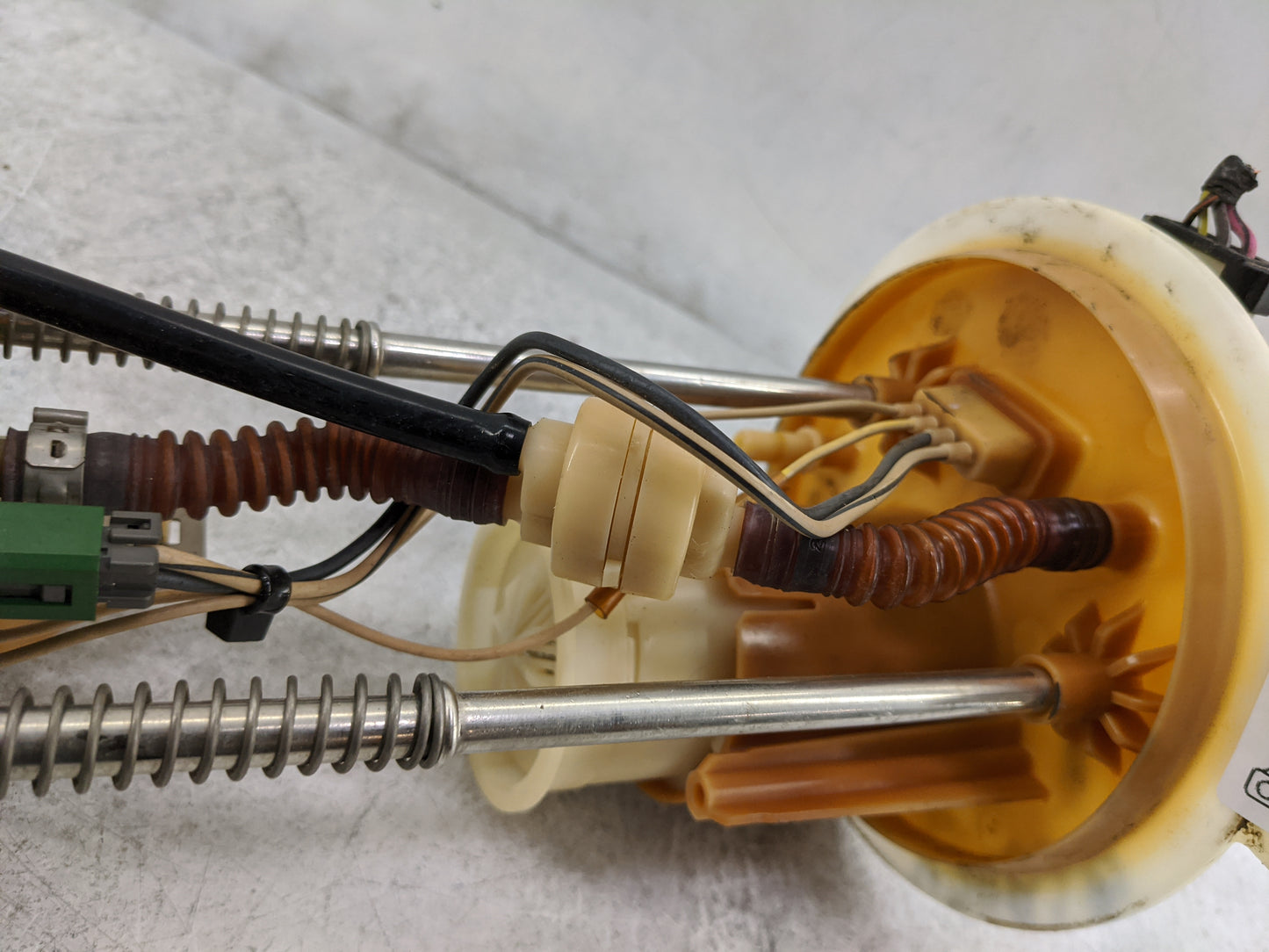 Ford F150 Electrical Gas Fuel Pump Assembly - Oemusedautoparts1.com