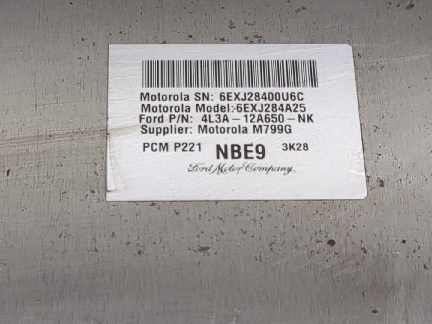 2004 Ford F150 PCM Engine Control Computer ECU ECM PCU OEM P/N:4L3A-12A650-NK 6EXJ28400U6C, 6EXJ284A25 Fits Fits 2005 OEM Us