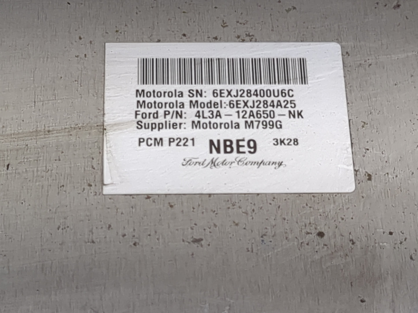 2004 Ford F150 PCM Engine Control Computer ECU ECM PCU OEM P/N:4L3A-12A650-NK 6EXJ28400U6C, 6EXJ284A25 Fits Fits 2005 OEM Us