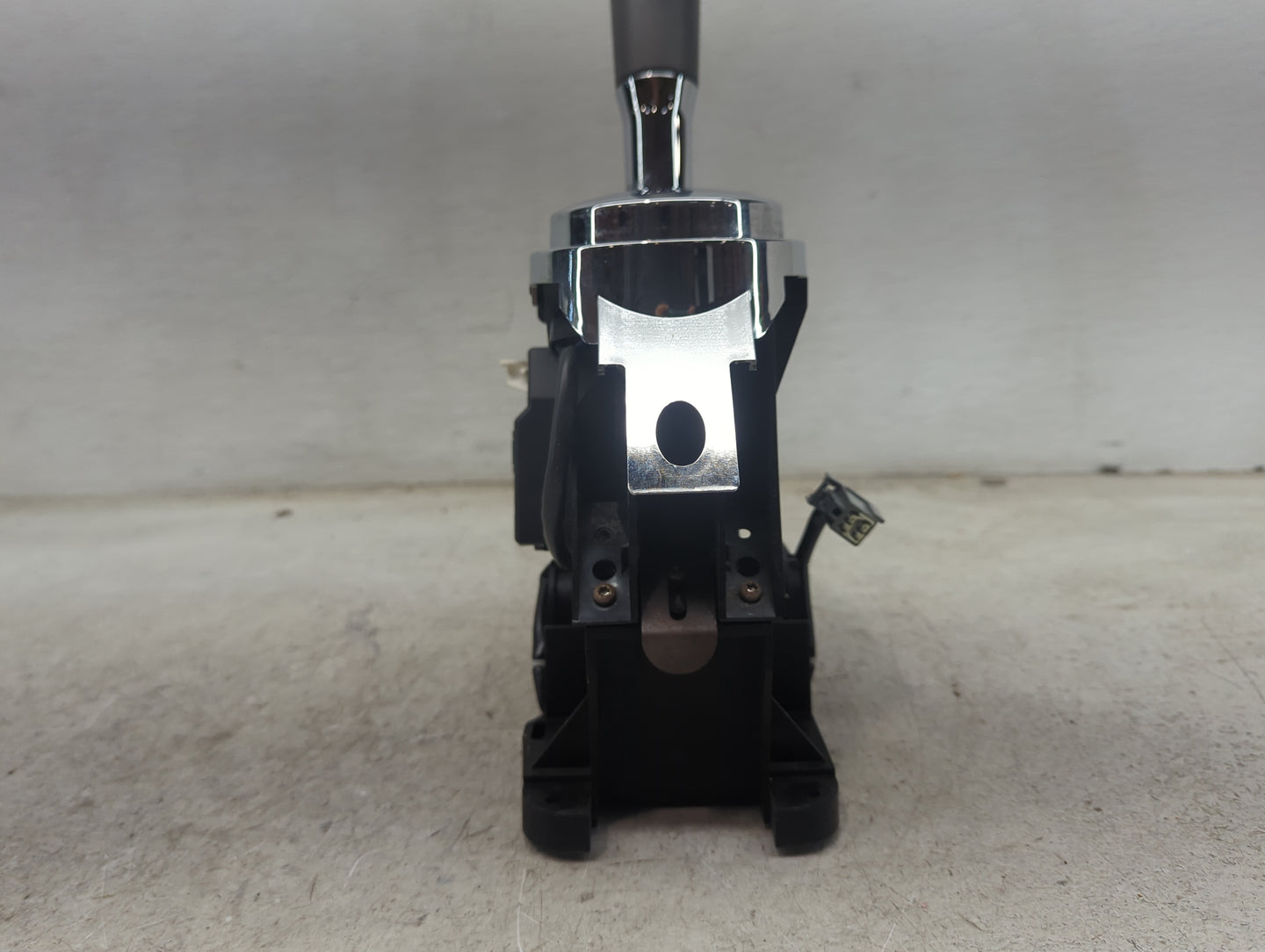 2004 Ford F150 Floor Console Assembly Shifter - Oemusedautoparts1.com