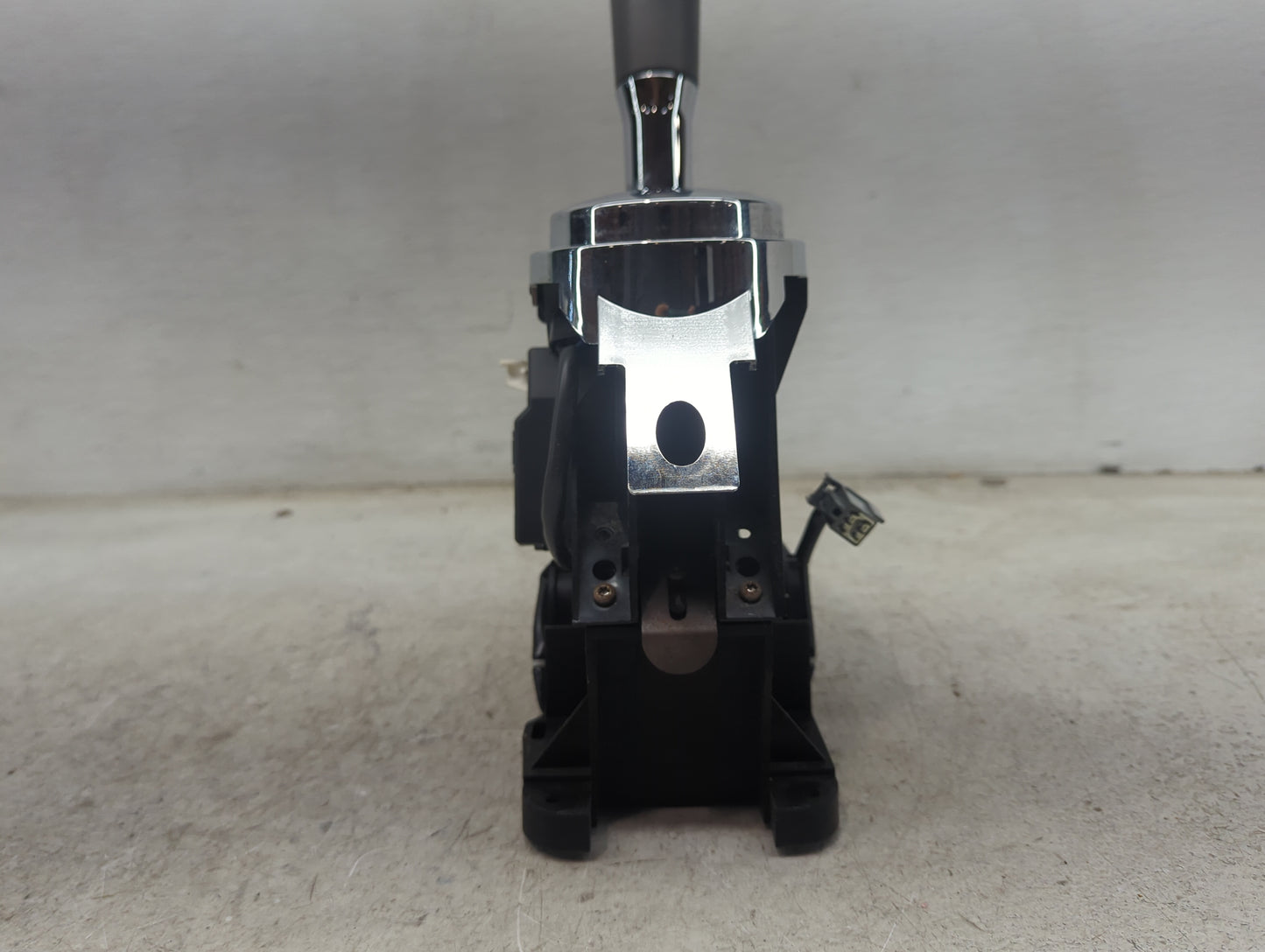 2004 Ford F150 Floor Console Assembly Shifter - Oemusedautoparts1.com