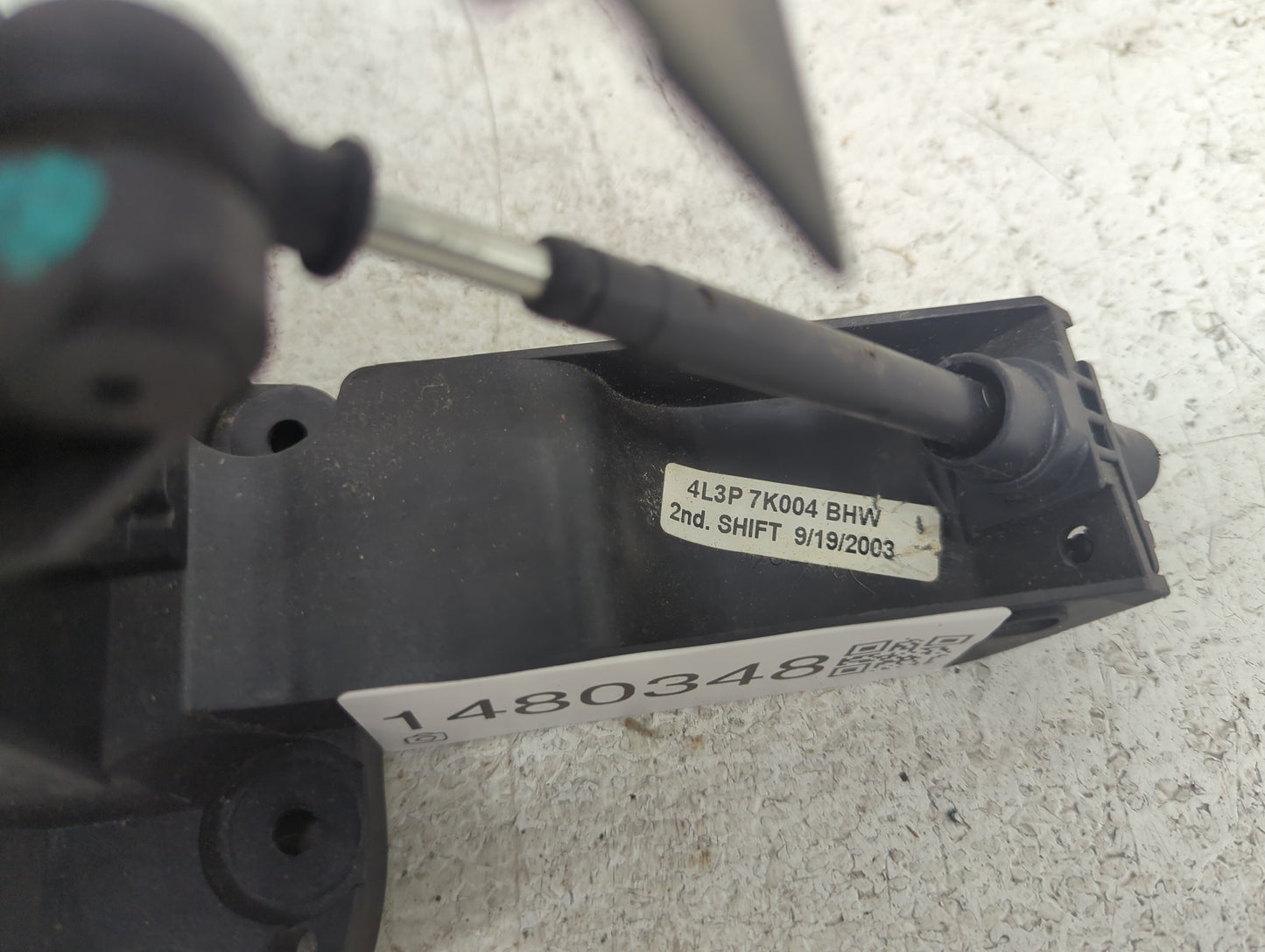 2004 Ford F150 Floor Console Assembly Shifter - Oemusedautoparts1.com
