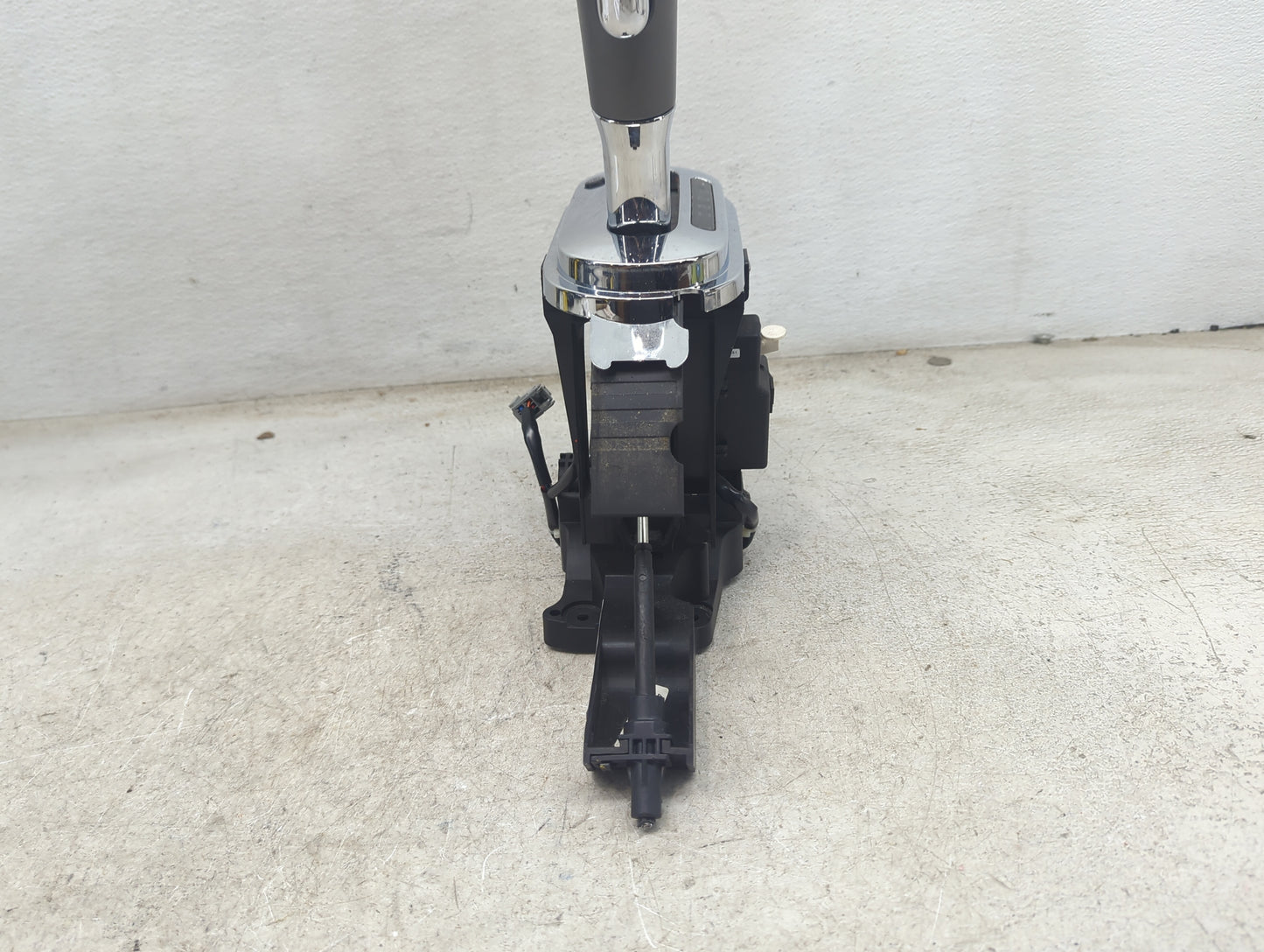2004 Ford F150 Floor Console Assembly Shifter - Oemusedautoparts1.com