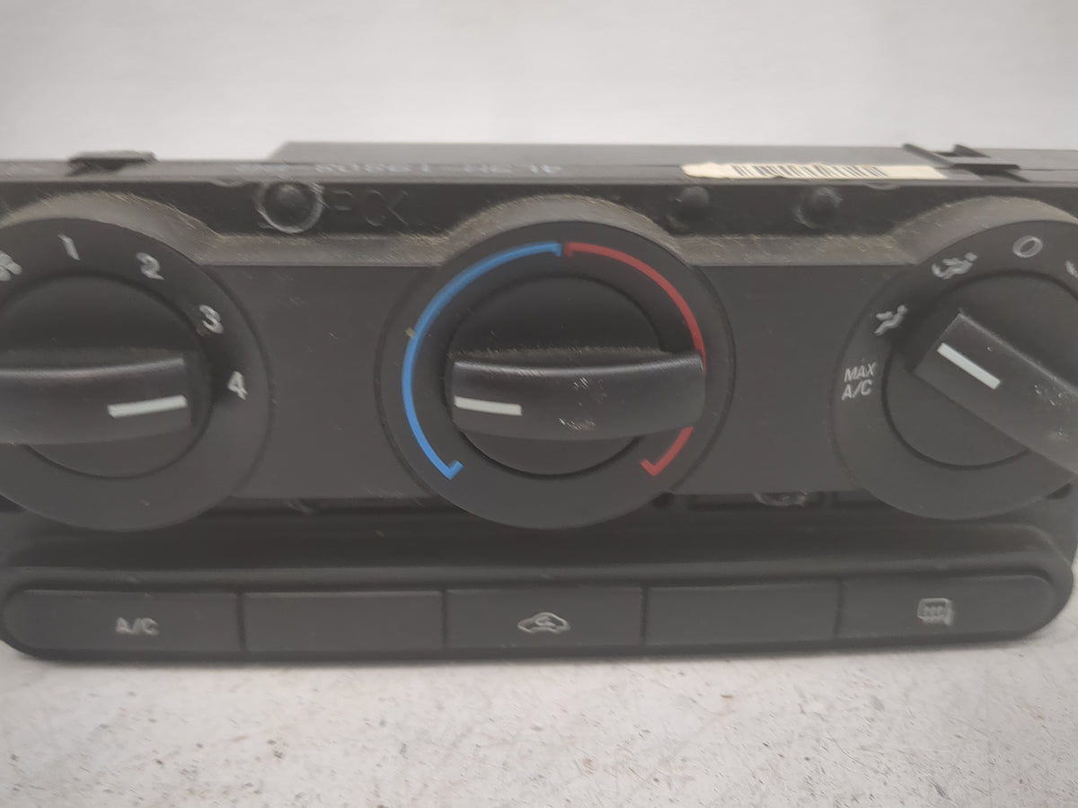 2004 Ford F150 Climate Control Module Temperature AC/Heater Replacement P/N:4L3H-19808-BG Fits Fits 2005 2006 2007 2008 OEM 