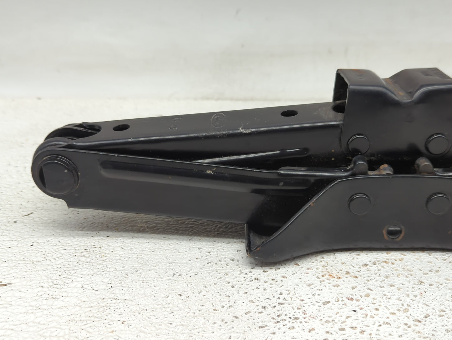 2004 Ford F150 Pickup Spare Scissor Car Jack Black - Oemusedautoparts1.com