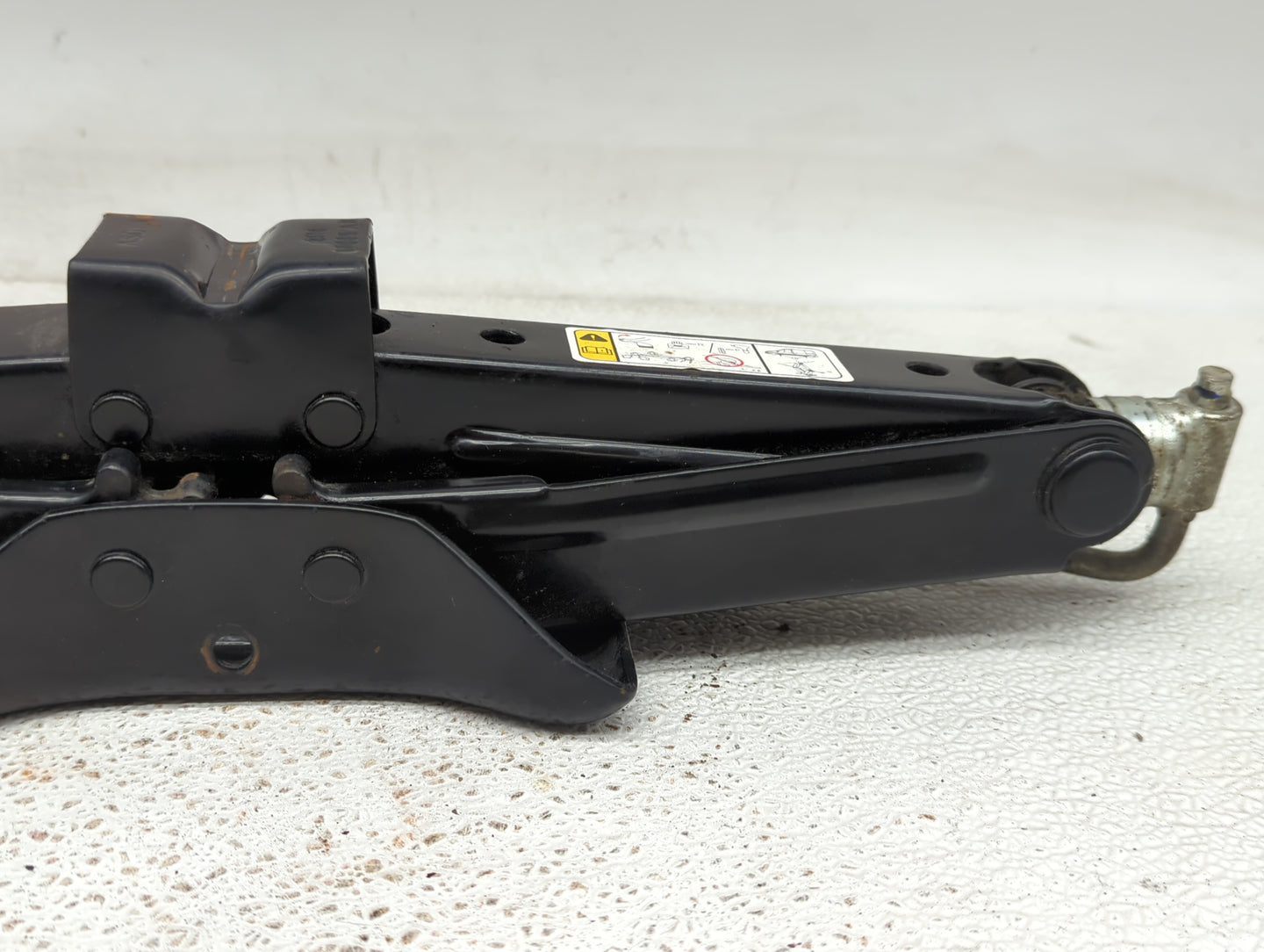 2004 Ford F150 Pickup Spare Scissor Car Jack Black - Oemusedautoparts1.com
