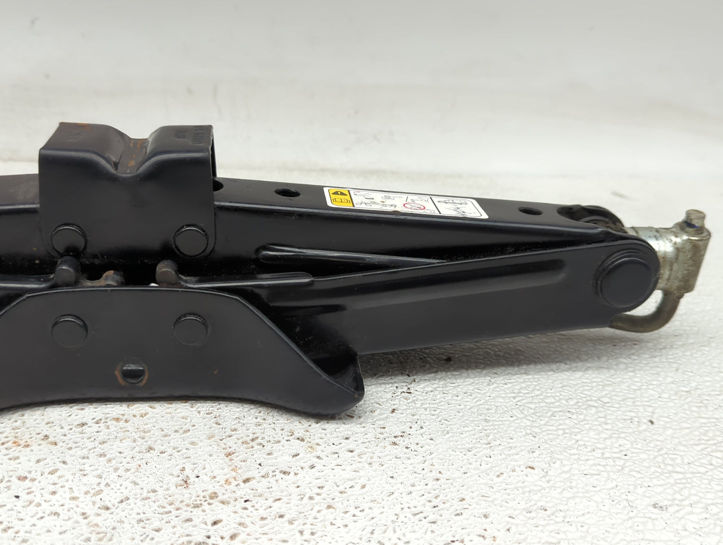2004 Ford F150 Pickup Spare Scissor Car Jack Black - Oemusedautoparts1.com