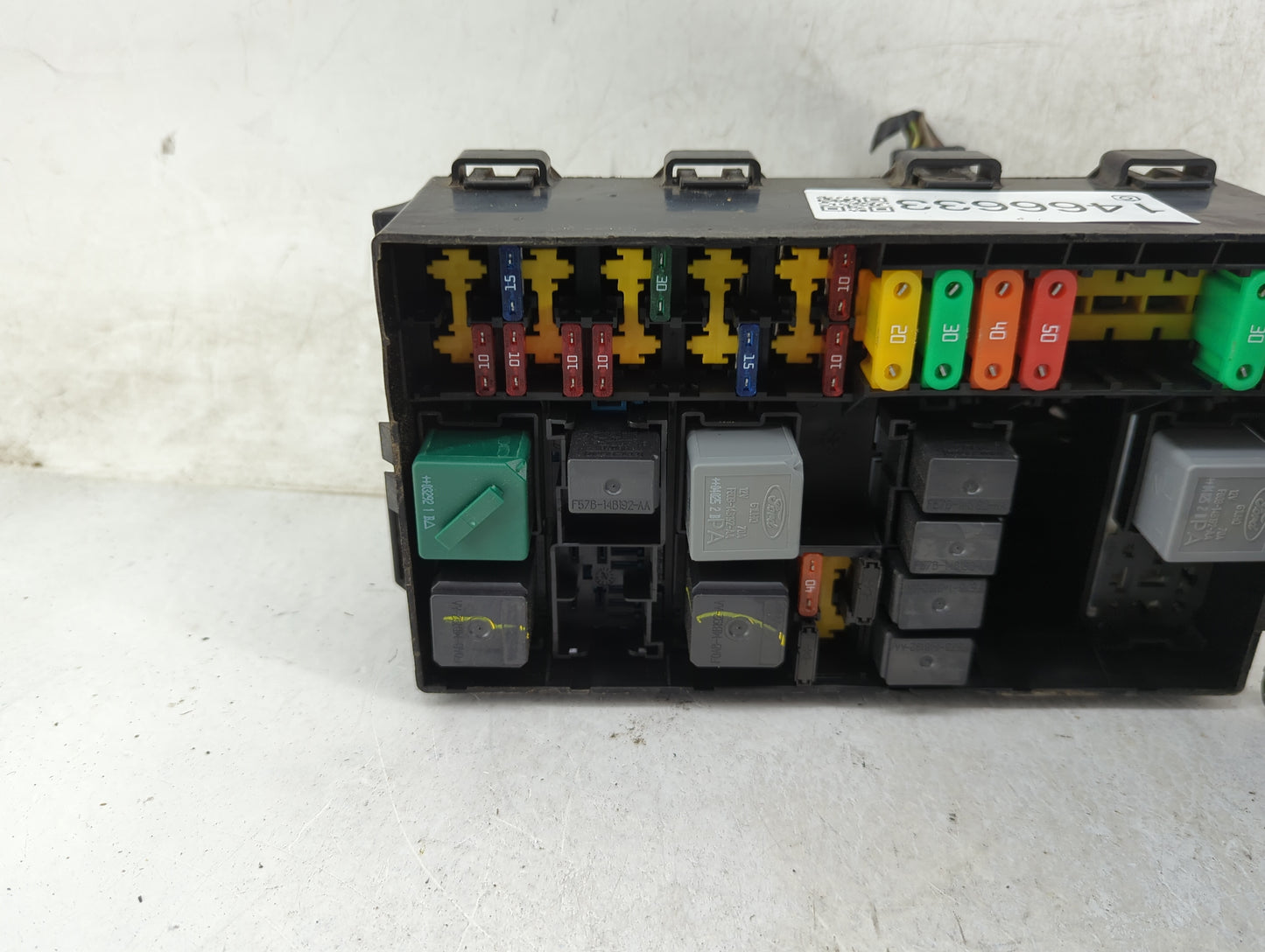 2000-2005 Ford Focus Fusebox Fuse Box Panel Relay Module P/N:3S4T-14A142-AA Fits Fits 2000 2001 2002 2003 2004 2005 OEM Used