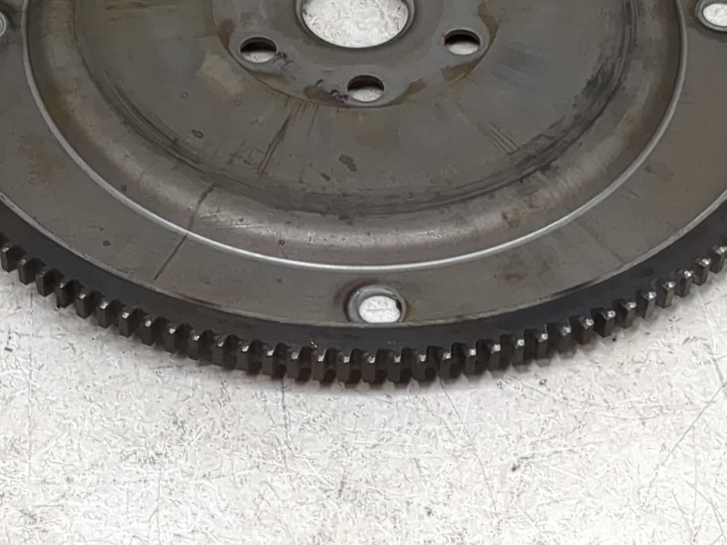 2000-2004 Ford Focus Transmission Flywheel Flexplate P/N:XS4P-7M093EE Fits Fits 2000 2001 2002 2003 2004 OEM Used Auto Parts