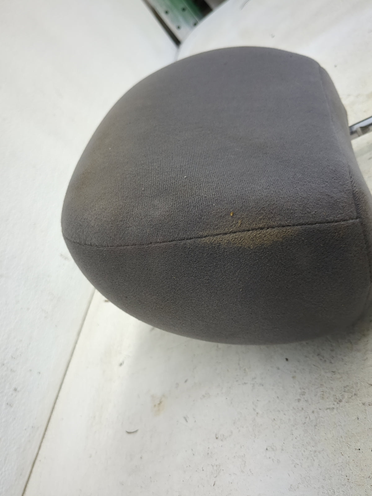 2004 Ford Focus Headrest Head Rest Rear Center Seat Fits OEM Used Auto Parts - Oemusedautoparts1.com