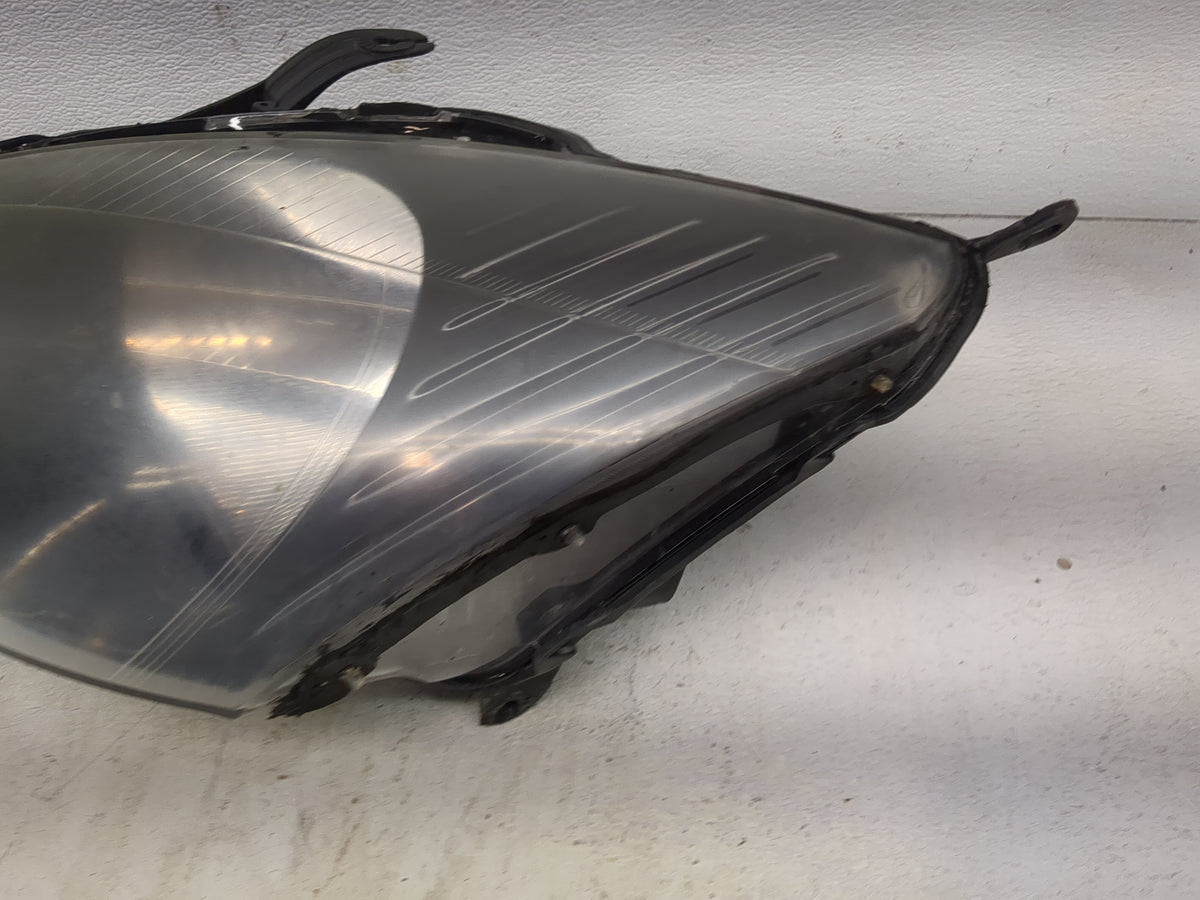 2004 Ford Focus Driver Left Oem Head Light Headlight Lamp 1515444 - Oemusedautoparts1.com