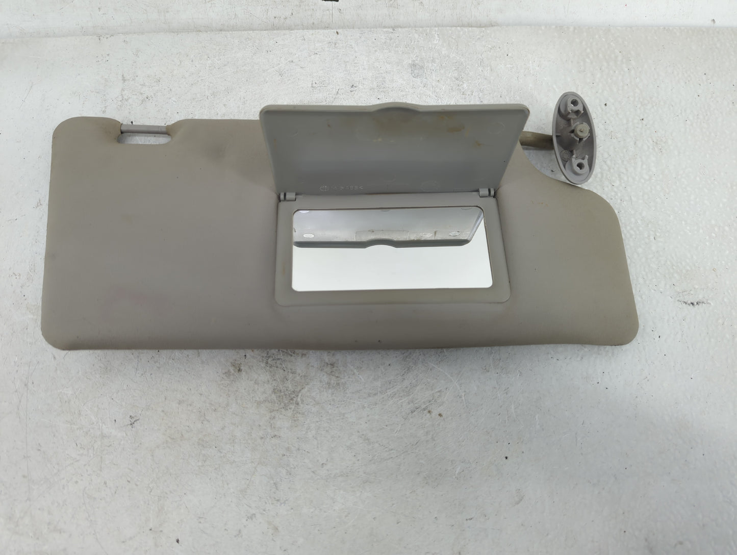 2000-2004 Ford Focus Sun Visor Shade Replacement Passenger Right Mirror Fits Fits 2000 2001 2002 2003 2004 OEM Used Auto Par