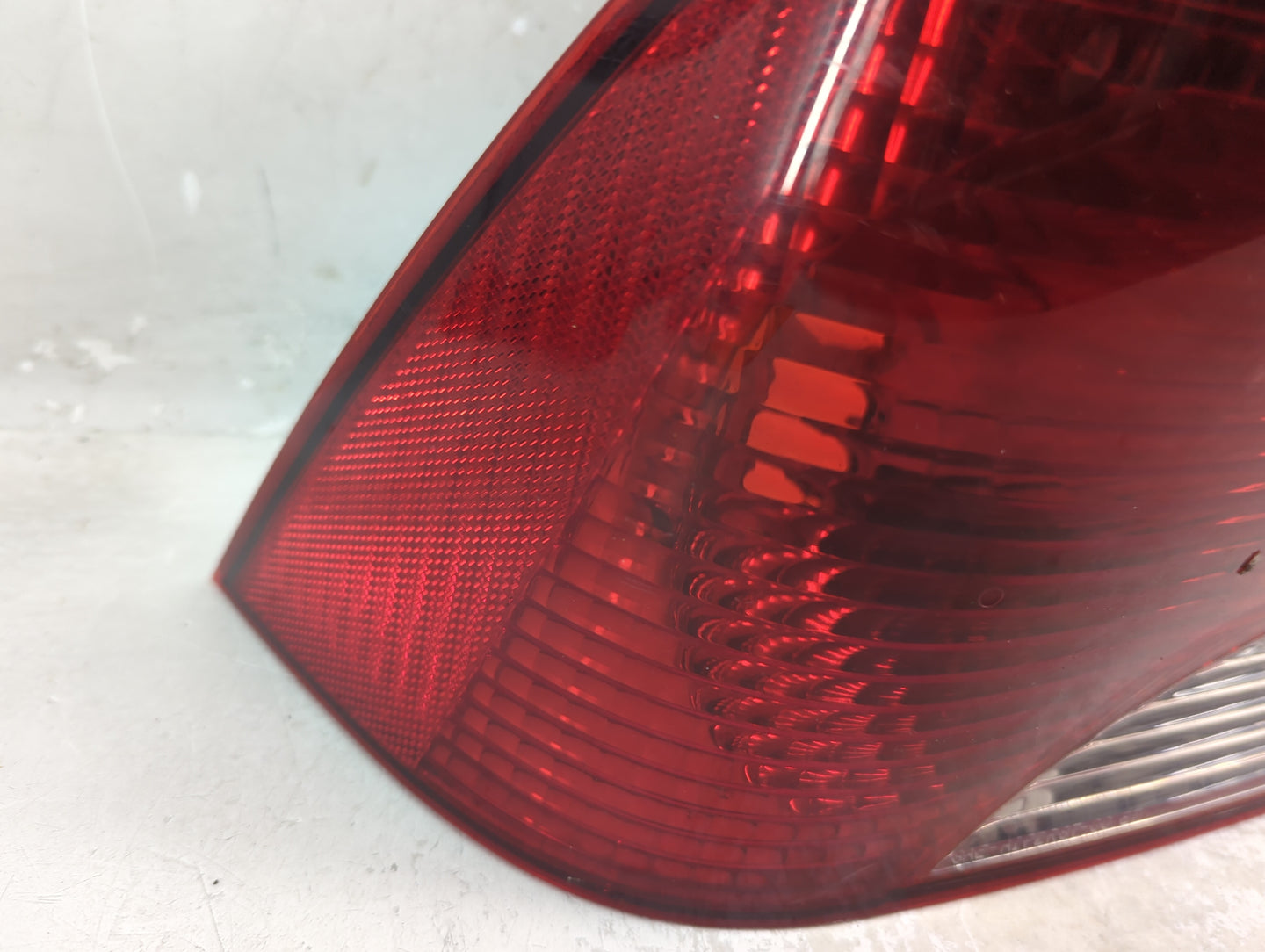 2002-2004 Ford Focus Tail Light Assembly Driver Left OEM Fits Fits 2002 2003 2004 OEM Used Auto Parts - Oemusedautoparts1.co