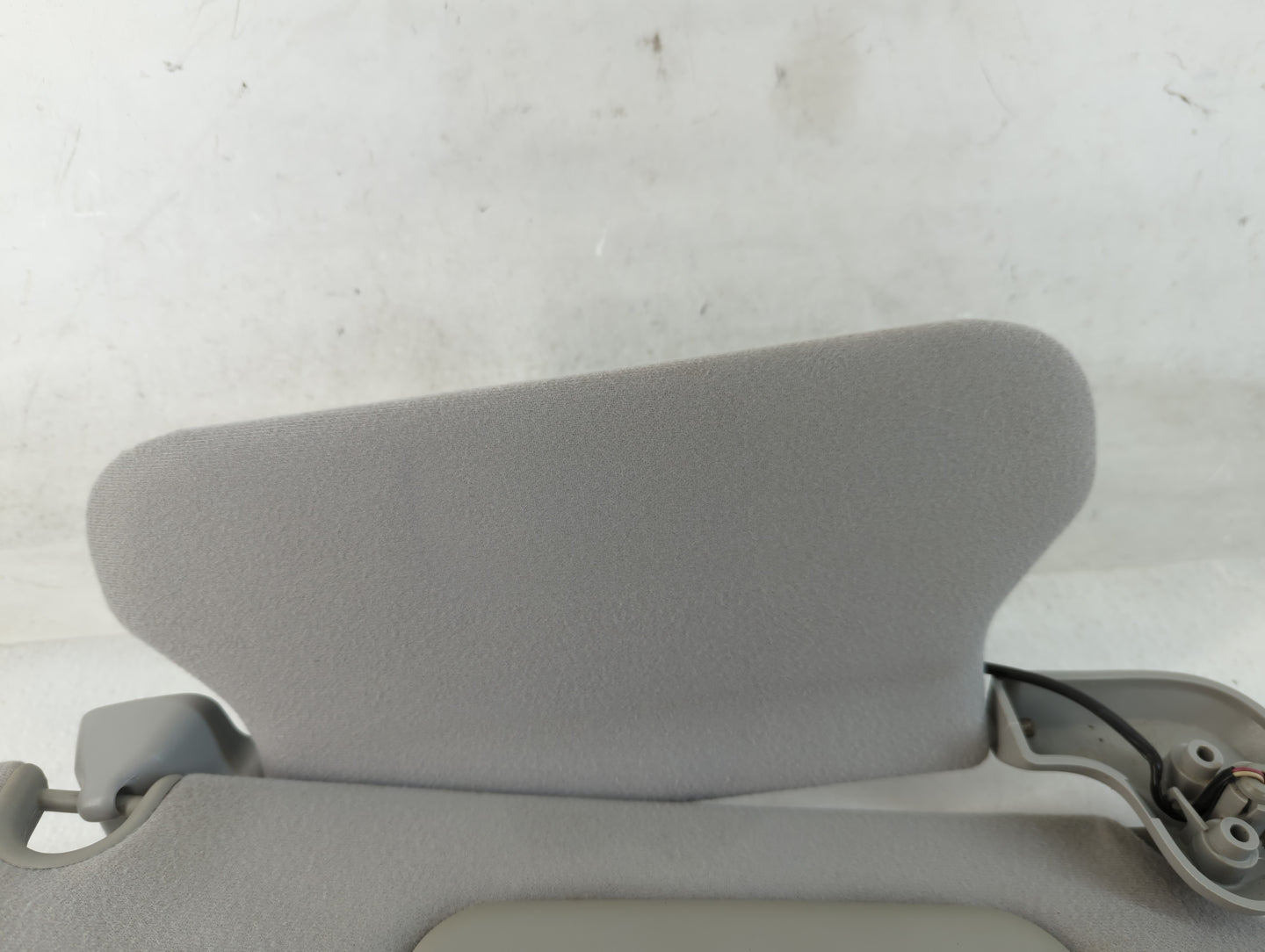 2000-2004 Ford Focus Sun Visor Shade Replacement Passenger Right Mirror Fits Fits 2000 2001 2002 2003 2004 OEM Used Auto Par