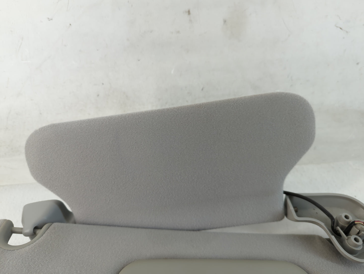 2000-2004 Ford Focus Sun Visor Shade Replacement Passenger Right Mirror Fits Fits 2000 2001 2002 2003 2004 OEM Used Auto Par