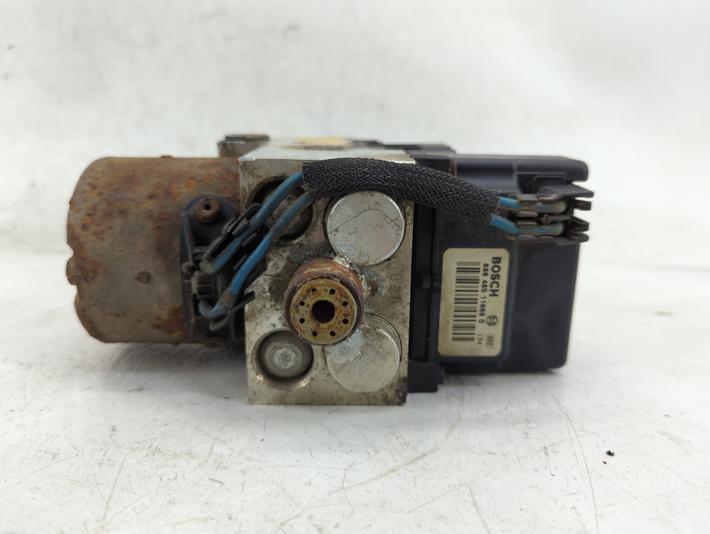 2004 Ford Ford F150 Pickup ABS Pump Control Module Replacement Fits Fits 2005 OEM Used Auto Parts - Oemusedautoparts1.com