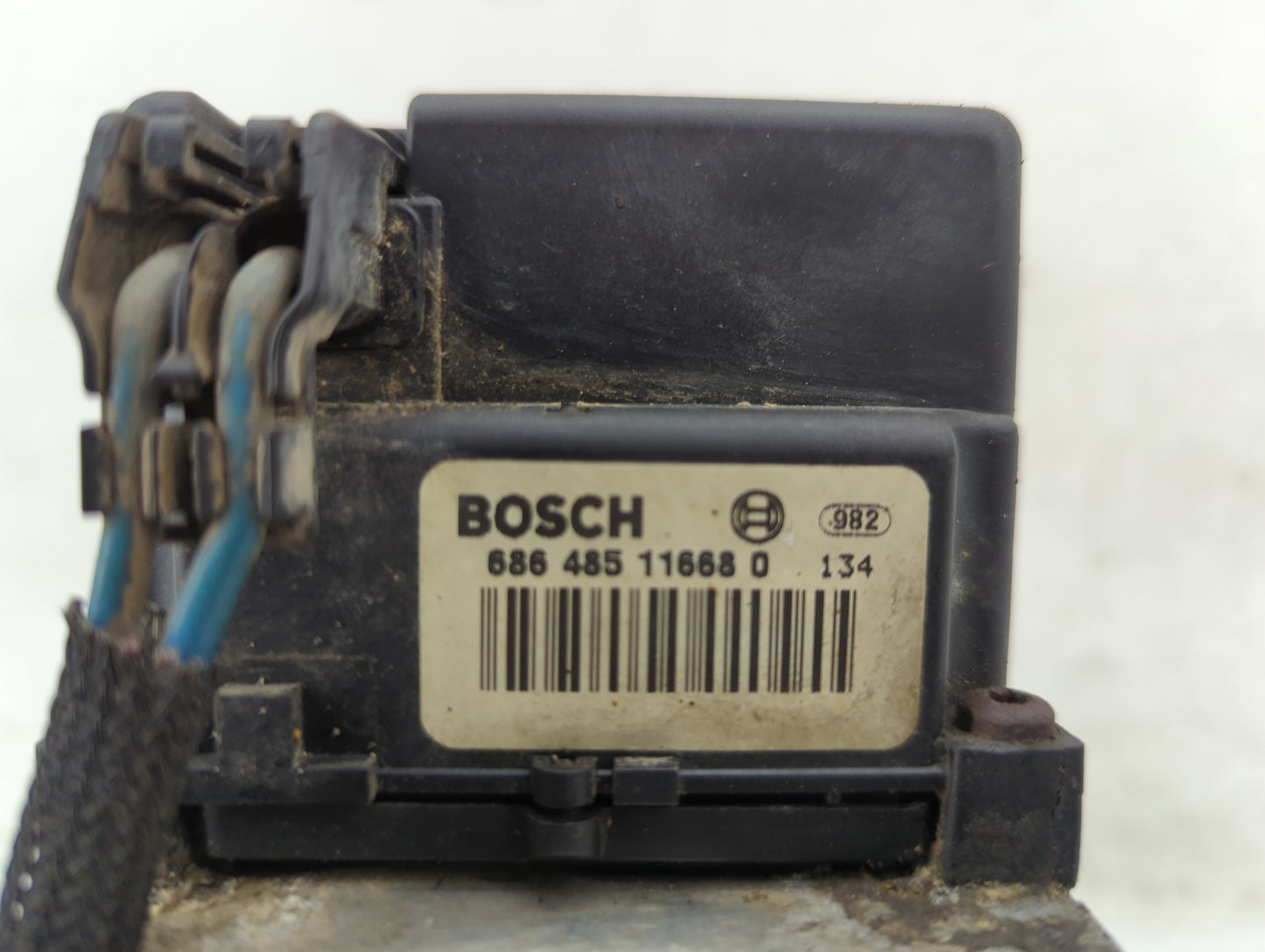 2004 Ford Ford F150 Pickup ABS Pump Control Module Replacement Fits Fits 2005 OEM Used Auto Parts - Oemusedautoparts1.com