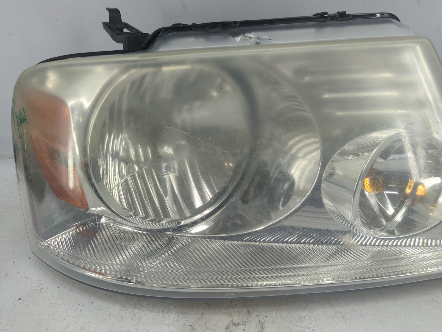 Ford Ford F150 Pickup Passenger Right Oem Head Light Headlight Lamp - Oemusedautoparts1.com