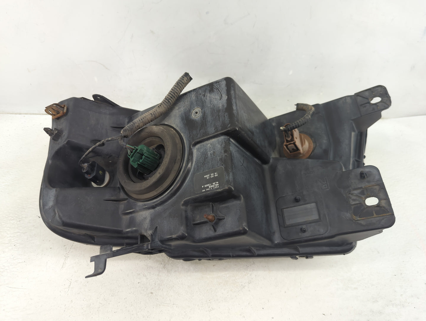 Ford Ford F150 Pickup Passenger Right Oem Head Light Headlight Lamp - Oemusedautoparts1.com