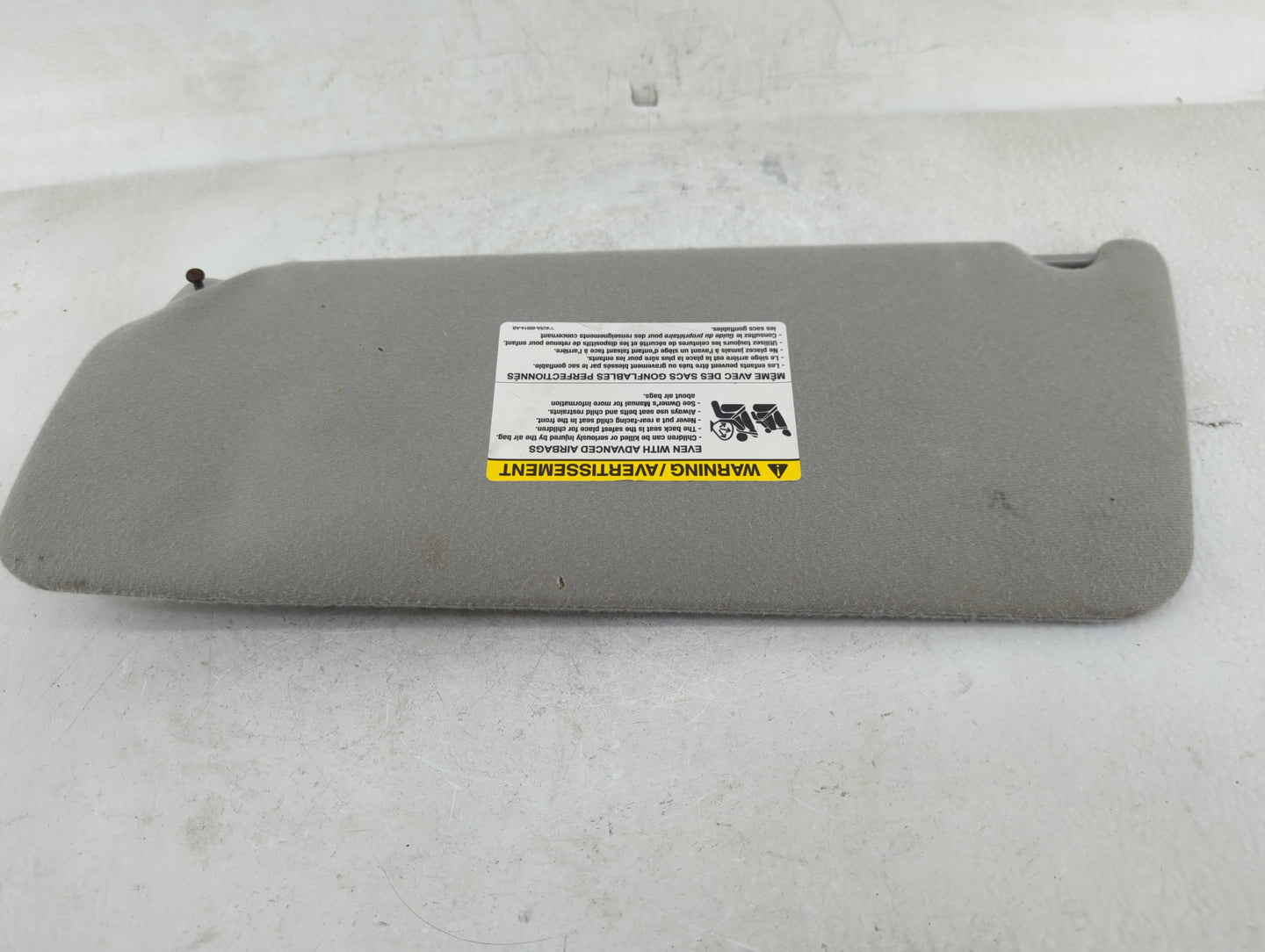 2004 Ford Ford F150 Pickup Sun Visor Shade Replacement Passenger Right Mirror Fits Fits 2005 2006 2007 2008 OEM Used Auto Pa
