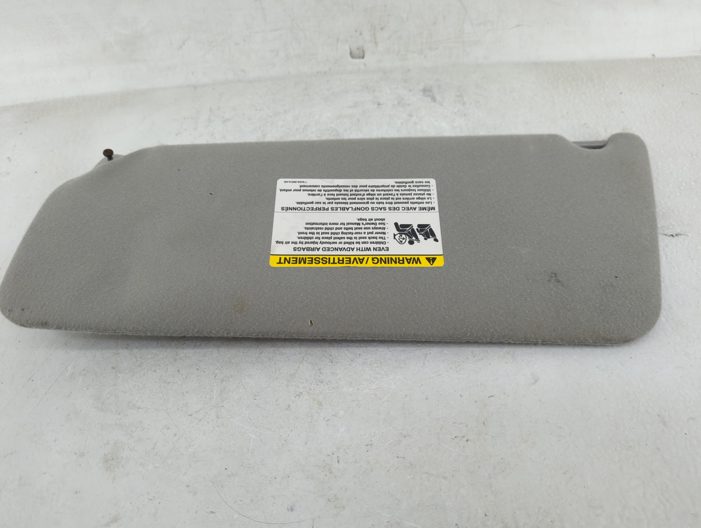 2004 Ford Ford F150 Pickup Sun Visor Shade Replacement Passenger Right Mirror Fits Fits 2005 2006 2007 2008 OEM Used Auto Pa