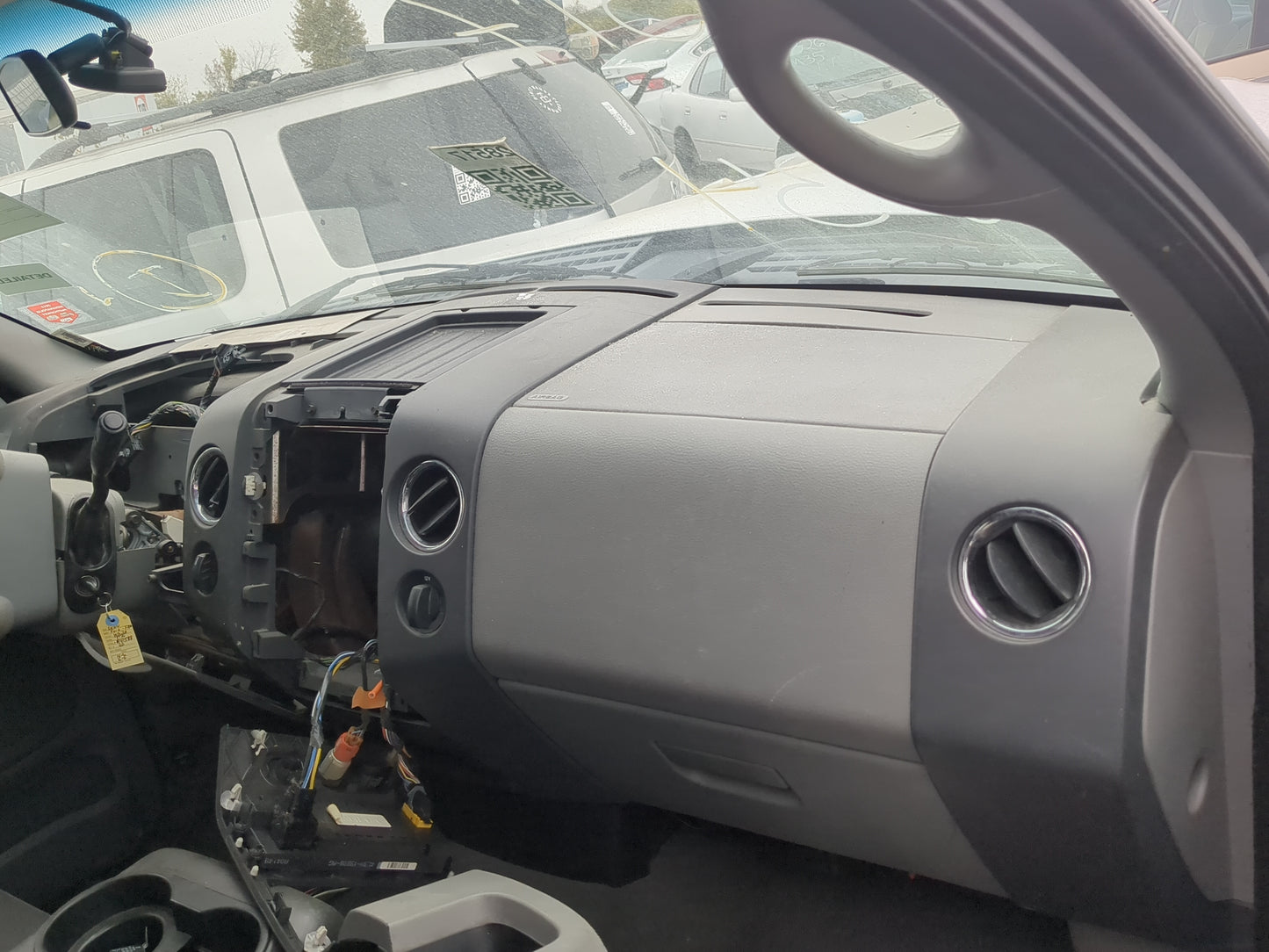 2004 Ford Ford F150 Pickup Air Bag Passenger Right Dashboard OEM Fits Fits 1999 2000 2001 2002 2003 OEM Used Auto Parts - Oe