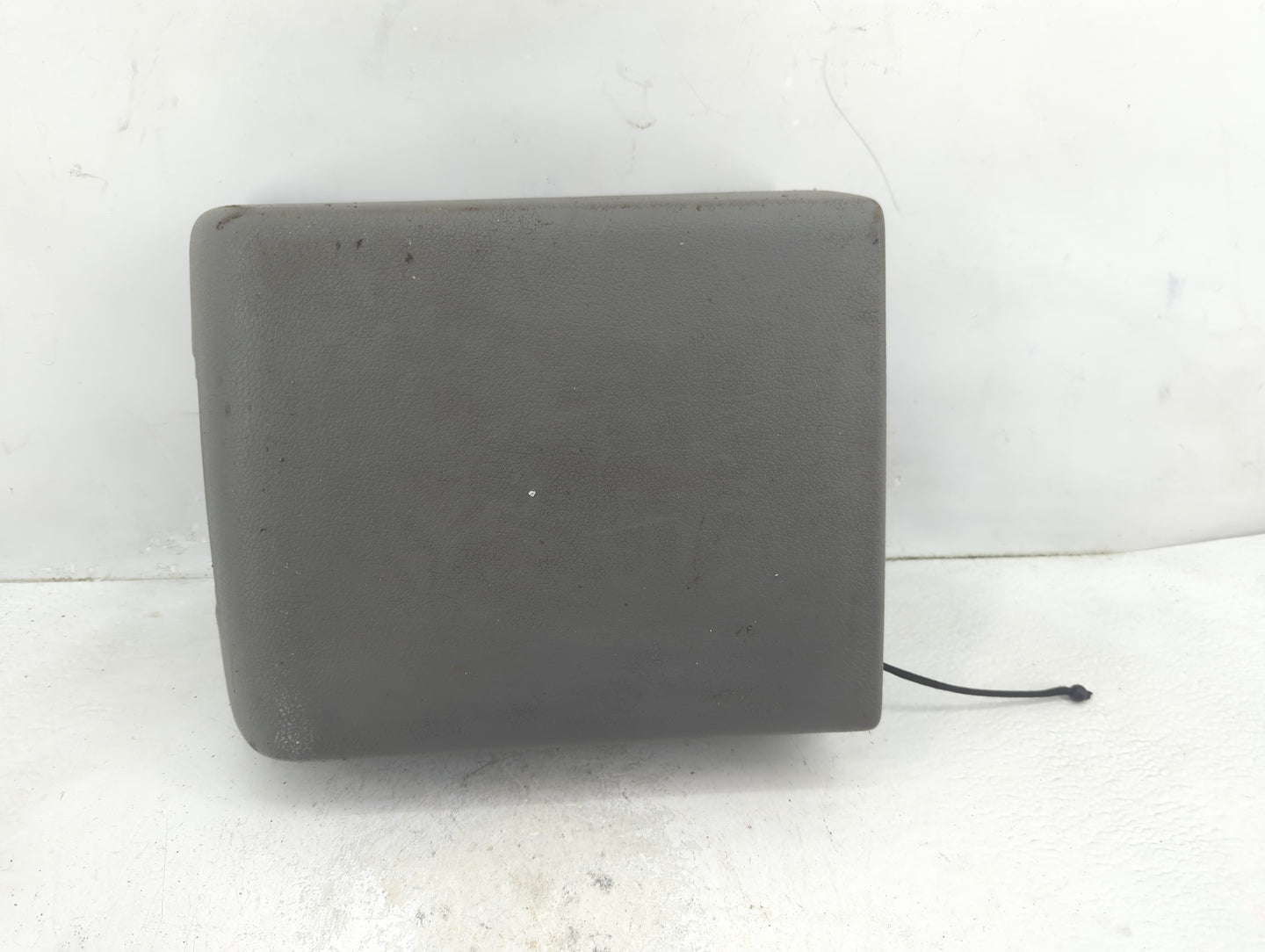 2004 Ford Ford F150 Pickup Center Console Armrest Cover Lid Fits Fits 2005 2006 2007 2008 OEM Used Auto Parts - Oemusedautop