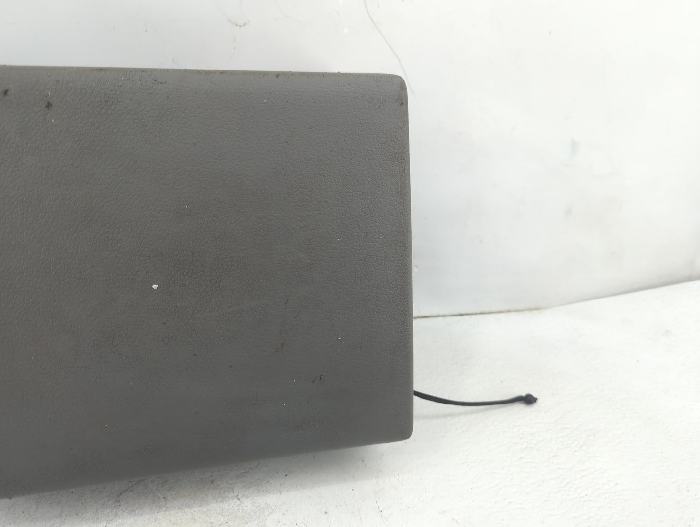 2004 Ford Ford F150 Pickup Center Console Armrest Cover Lid Fits Fits 2005 2006 2007 2008 OEM Used Auto Parts - Oemusedautop