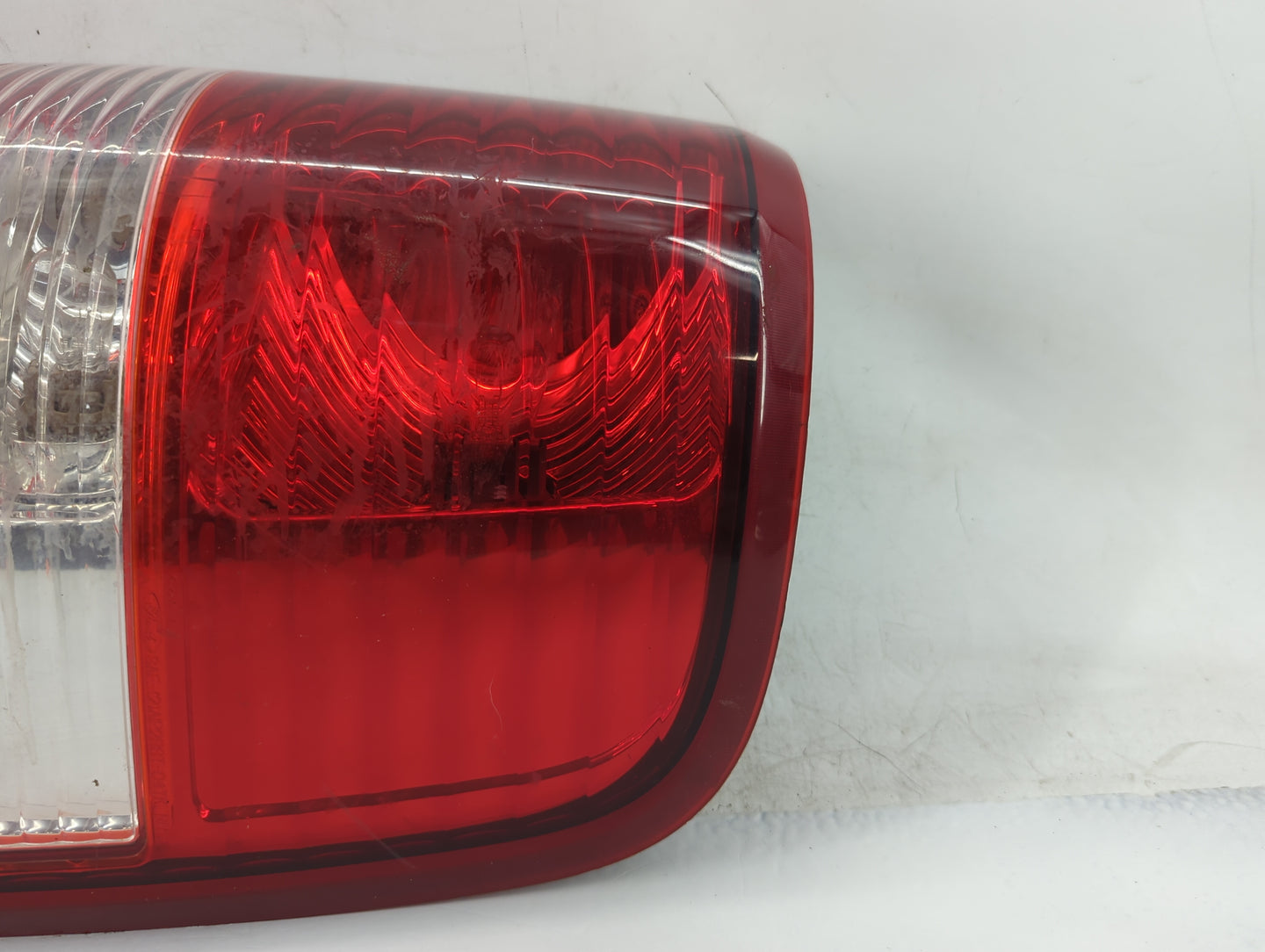 2004 Ford Ford F150 Pickup Tail Light Assembly Passenger Right OEM Fits Fits 2005 2006 2007 2008 OEM Used Auto Parts - Oemus