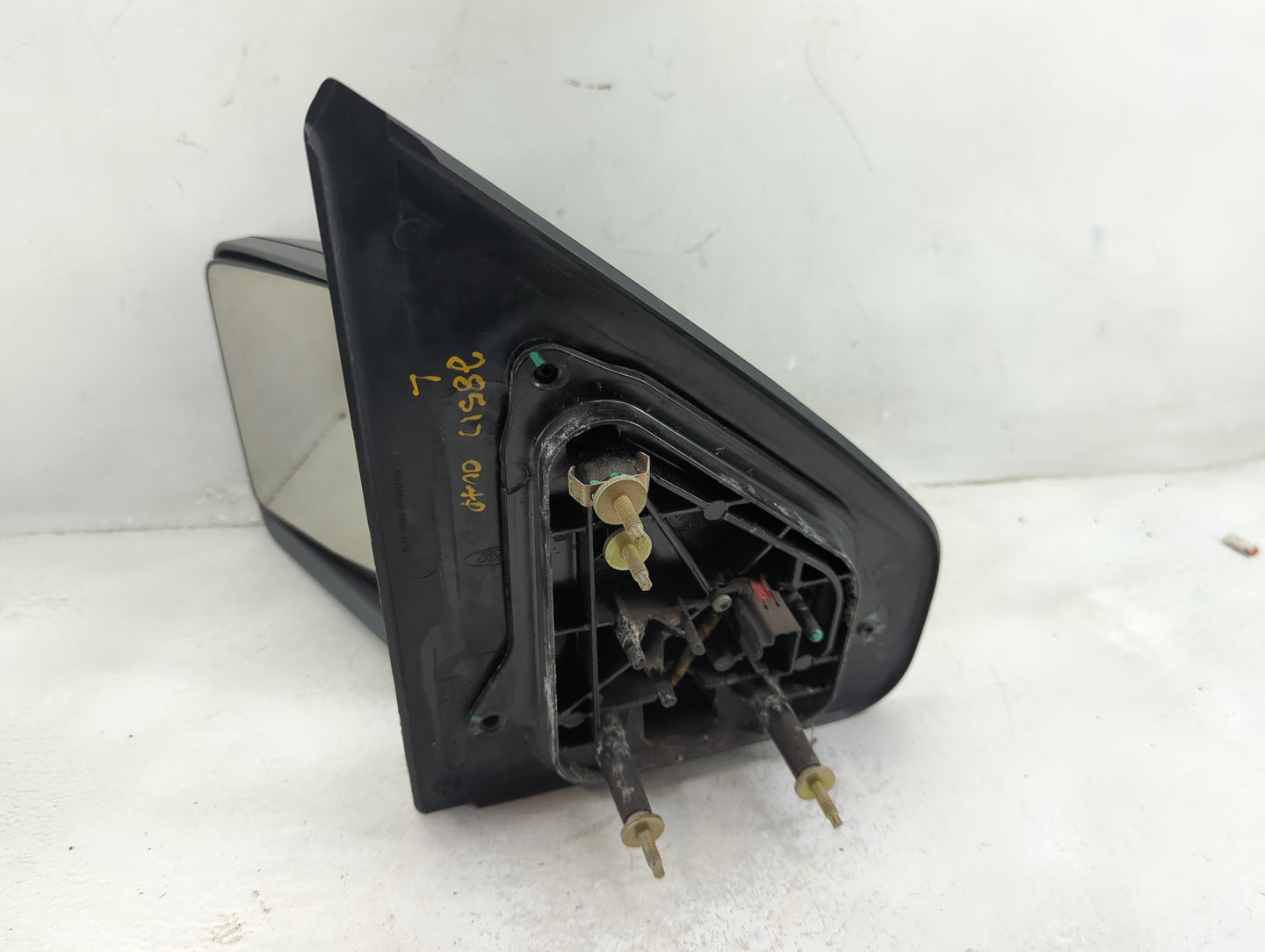 2004 Ford Ford F150 Pickup Driver Side View Mirror - Left Door Mirror OEM Used - Oemusedautoparts1.com