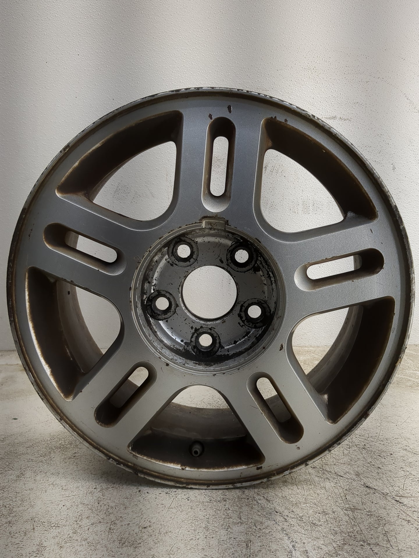 2004-2007 Ford Freestar Oem Wheel Rim - Oemusedautoparts1.com