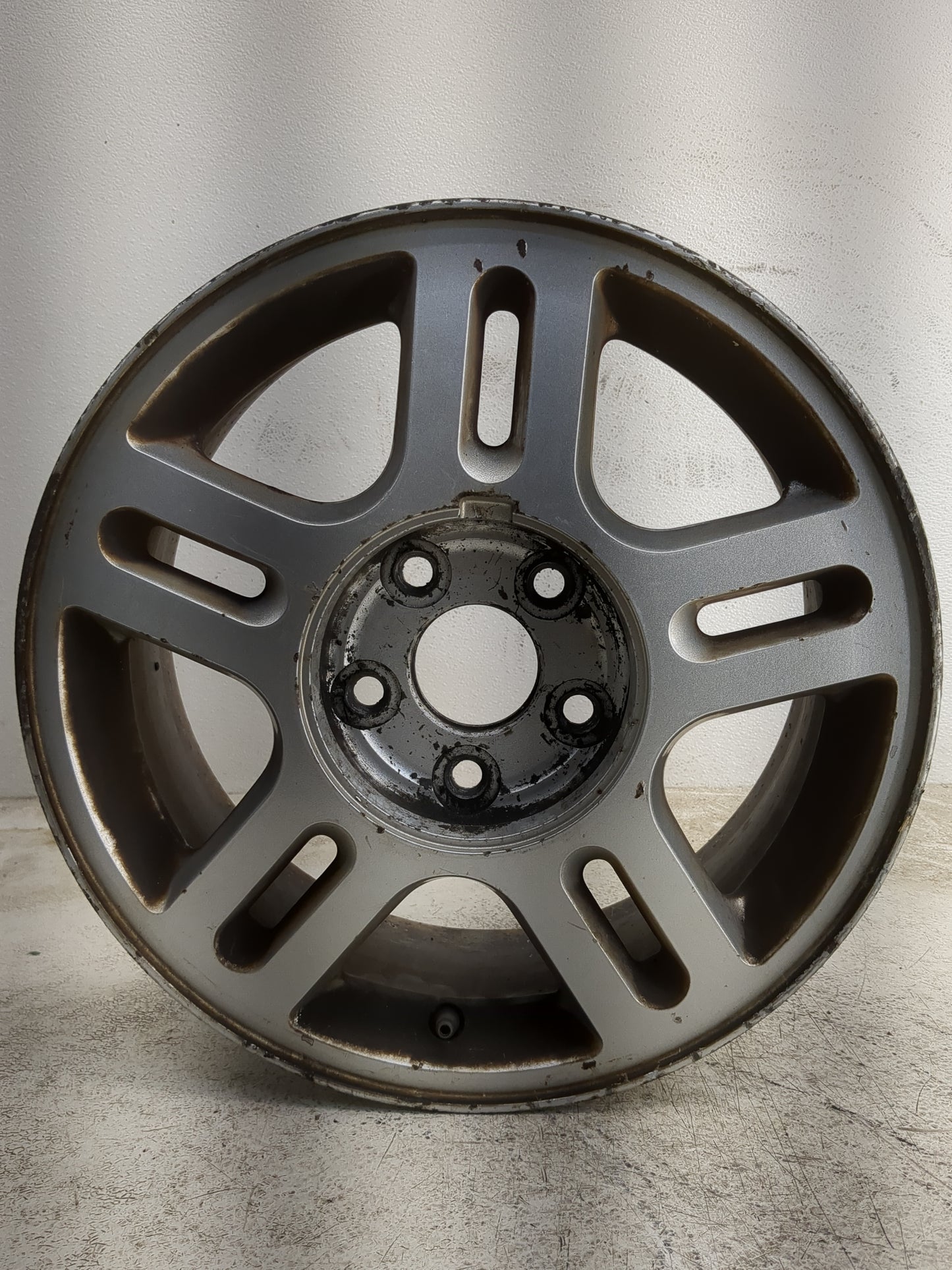 2004-2007 Ford Freestar Oem Wheel Rim - Oemusedautoparts1.com