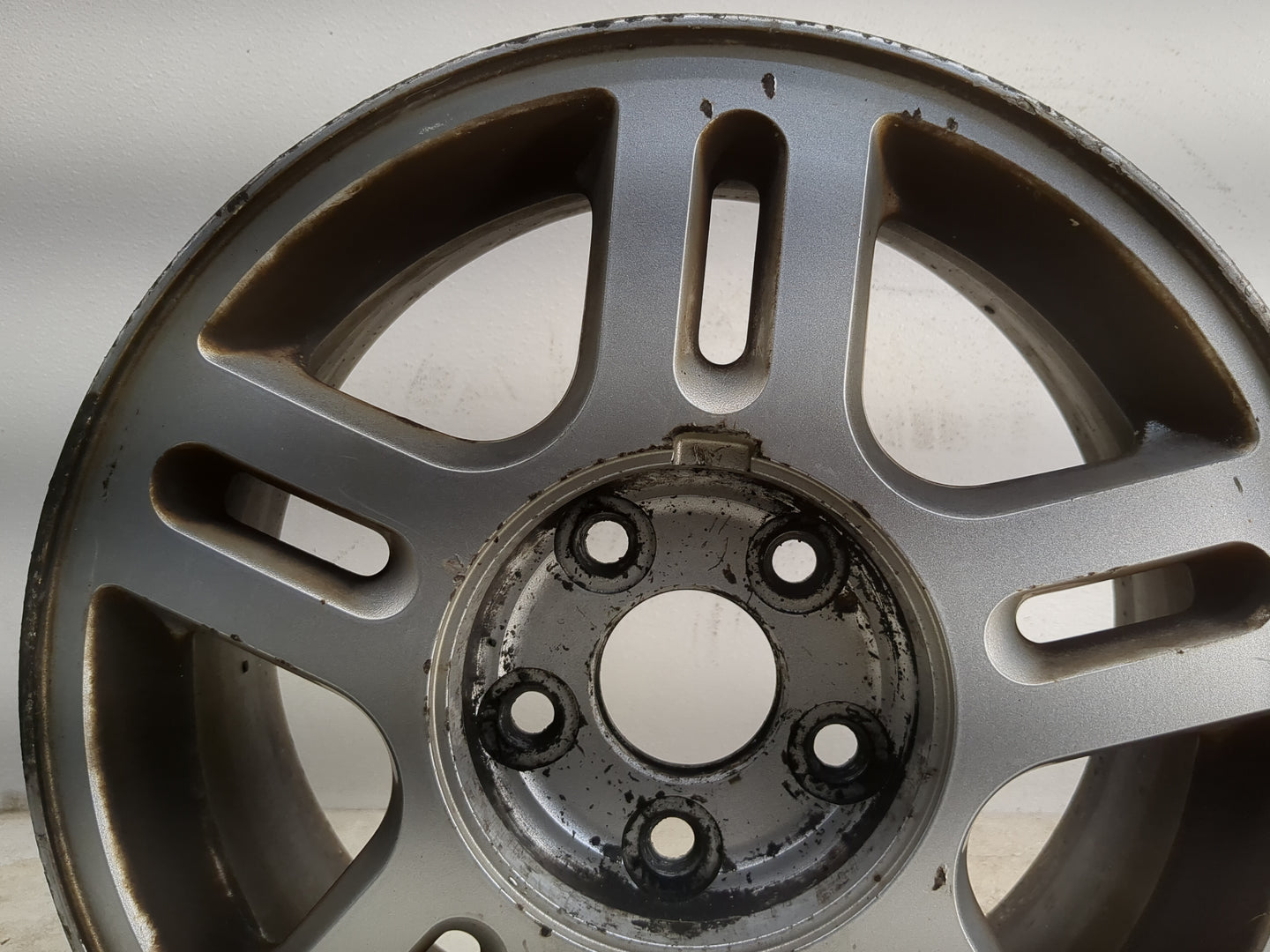 2004-2007 Ford Freestar Oem Wheel Rim 1179971 - Oemusedautoparts1.com