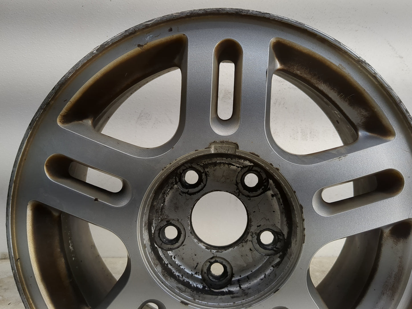 2004-2007 Ford Freestar Oem Wheel Rim 1179973 - Oemusedautoparts1.com