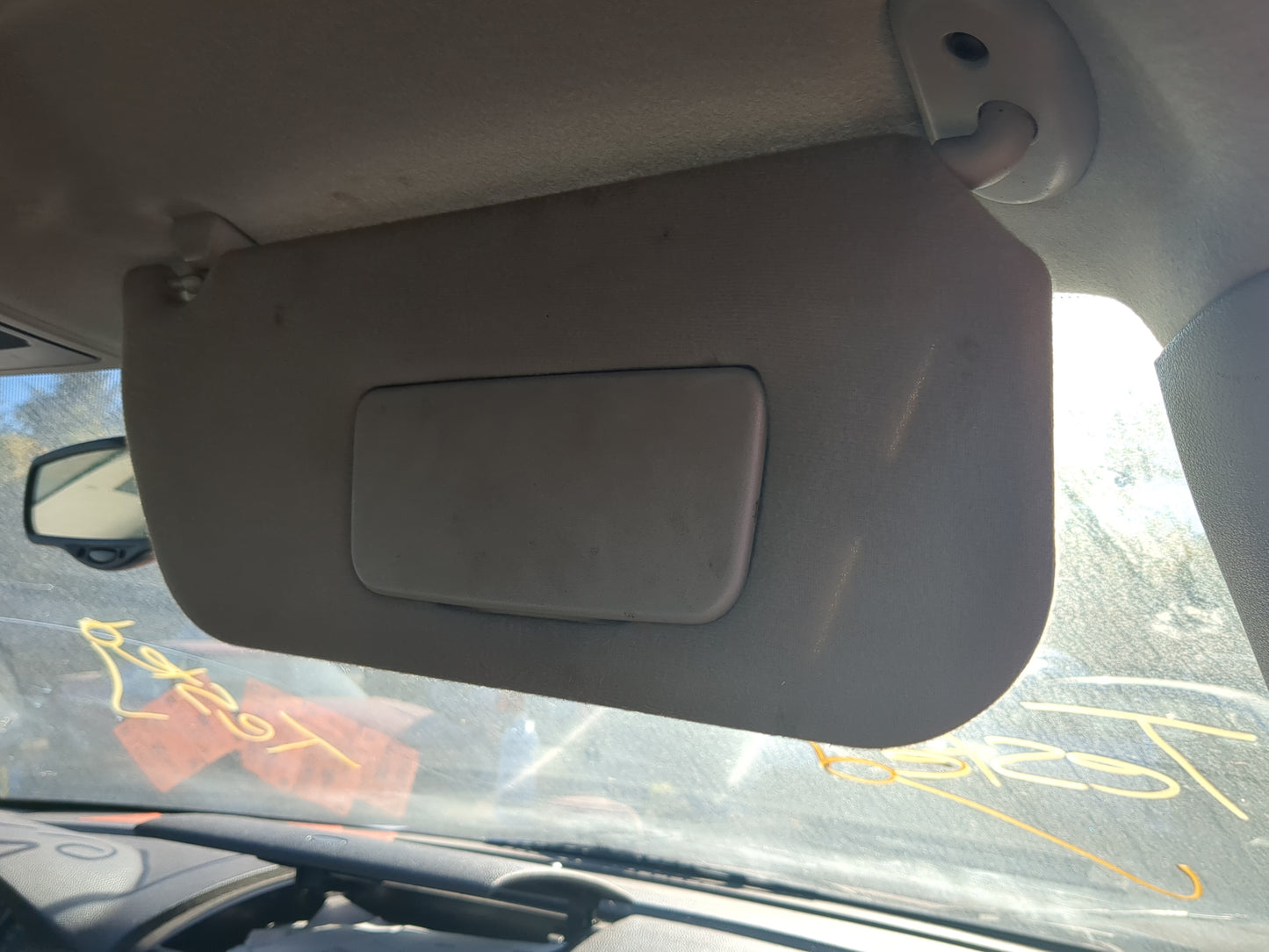 2004 Ford Freestar Sun Visor Shade Replacement Passenger Right Mirror Fits OEM Used Auto Parts - Oemusedautoparts1.com