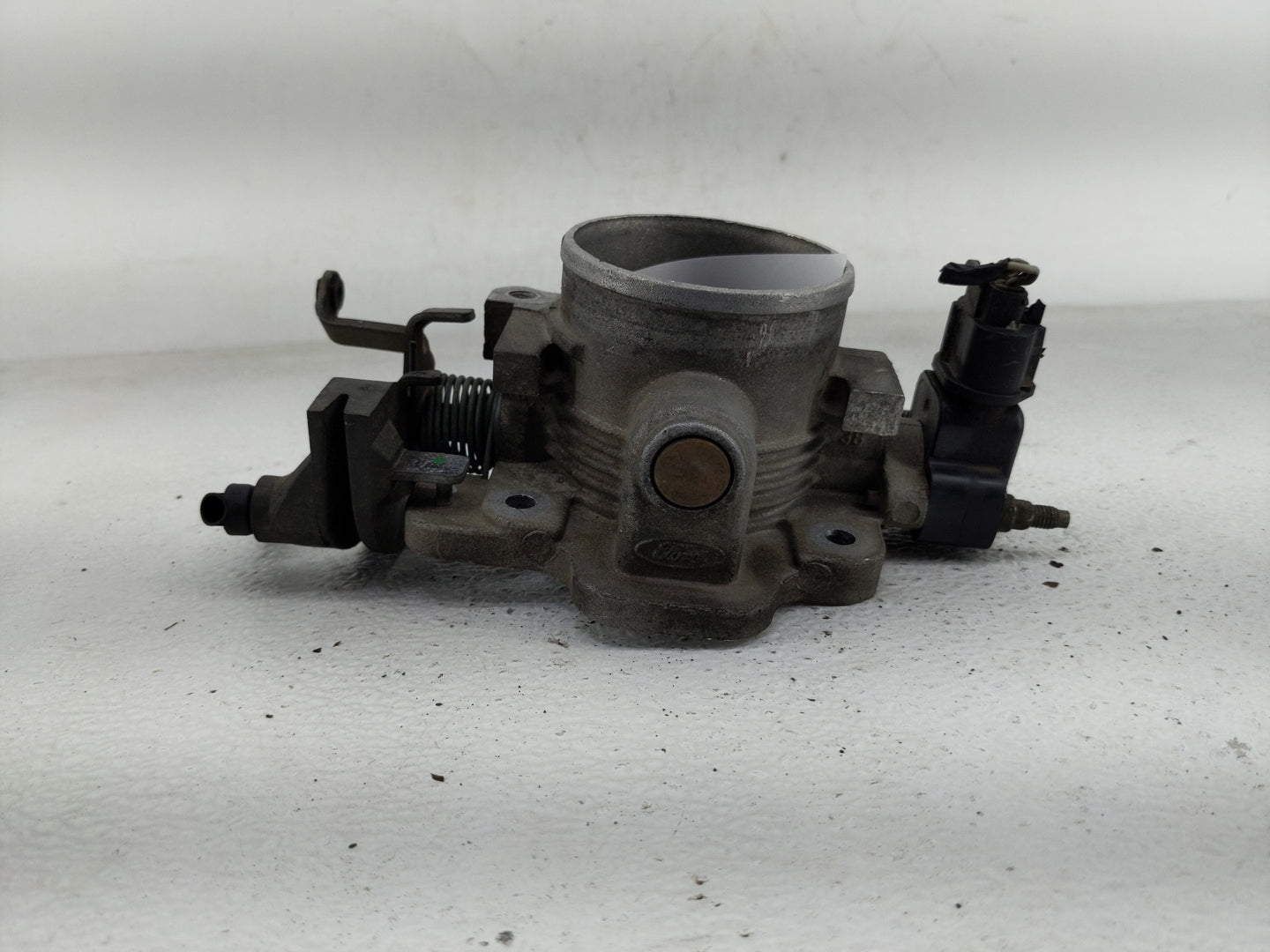 2004-2007 Ford Freestar Throttle Body P/N:F5RF 9B989 Fits Fits 2004 2005 2006 2007 OEM Used Auto Parts - Oemusedautoparts1.c