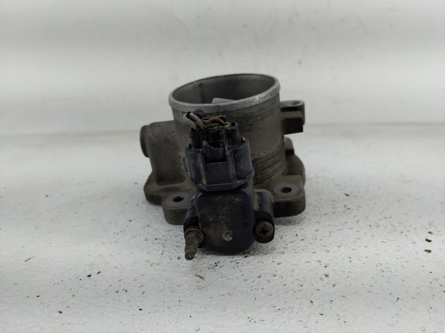 2004-2007 Ford Freestar Throttle Body P/N:F5RF 9B989 Fits Fits 2004 2005 2006 2007 OEM Used Auto Parts - Oemusedautoparts1.c