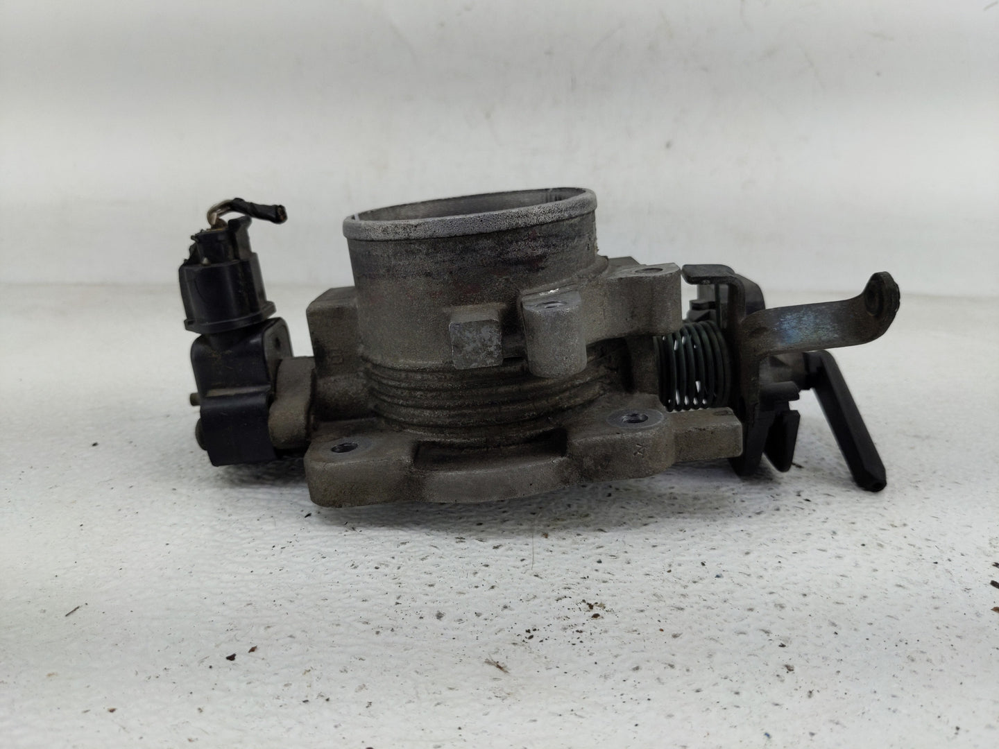 2004-2007 Ford Freestar Throttle Body P/N:F5RF 9B989 Fits Fits 2004 2005 2006 2007 OEM Used Auto Parts - Oemusedautoparts1.c