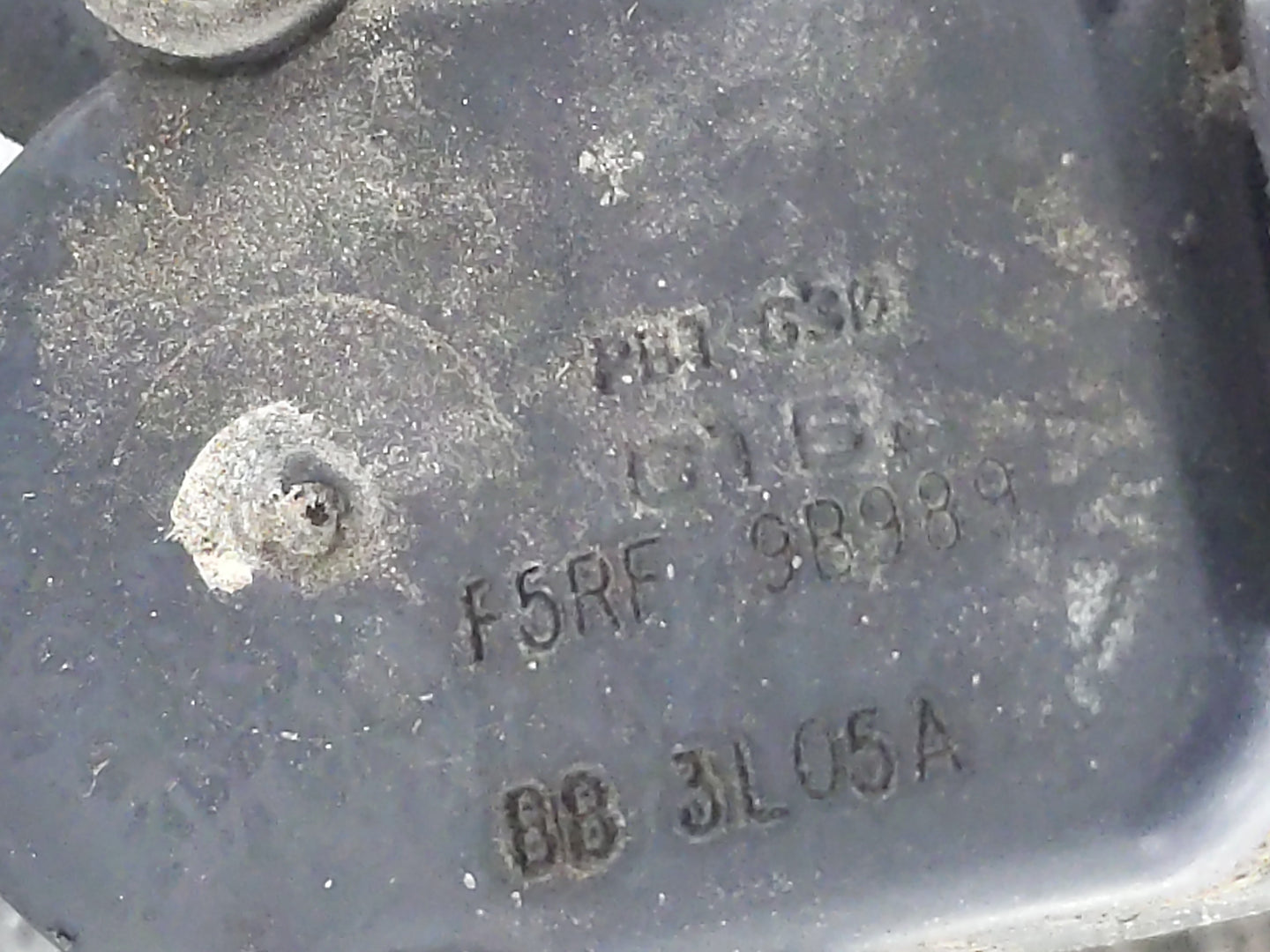 2004-2007 Ford Freestar Throttle Body P/N:F5RF 9B989 Fits Fits 2004 2005 2006 2007 OEM Used Auto Parts - Oemusedautoparts1.c