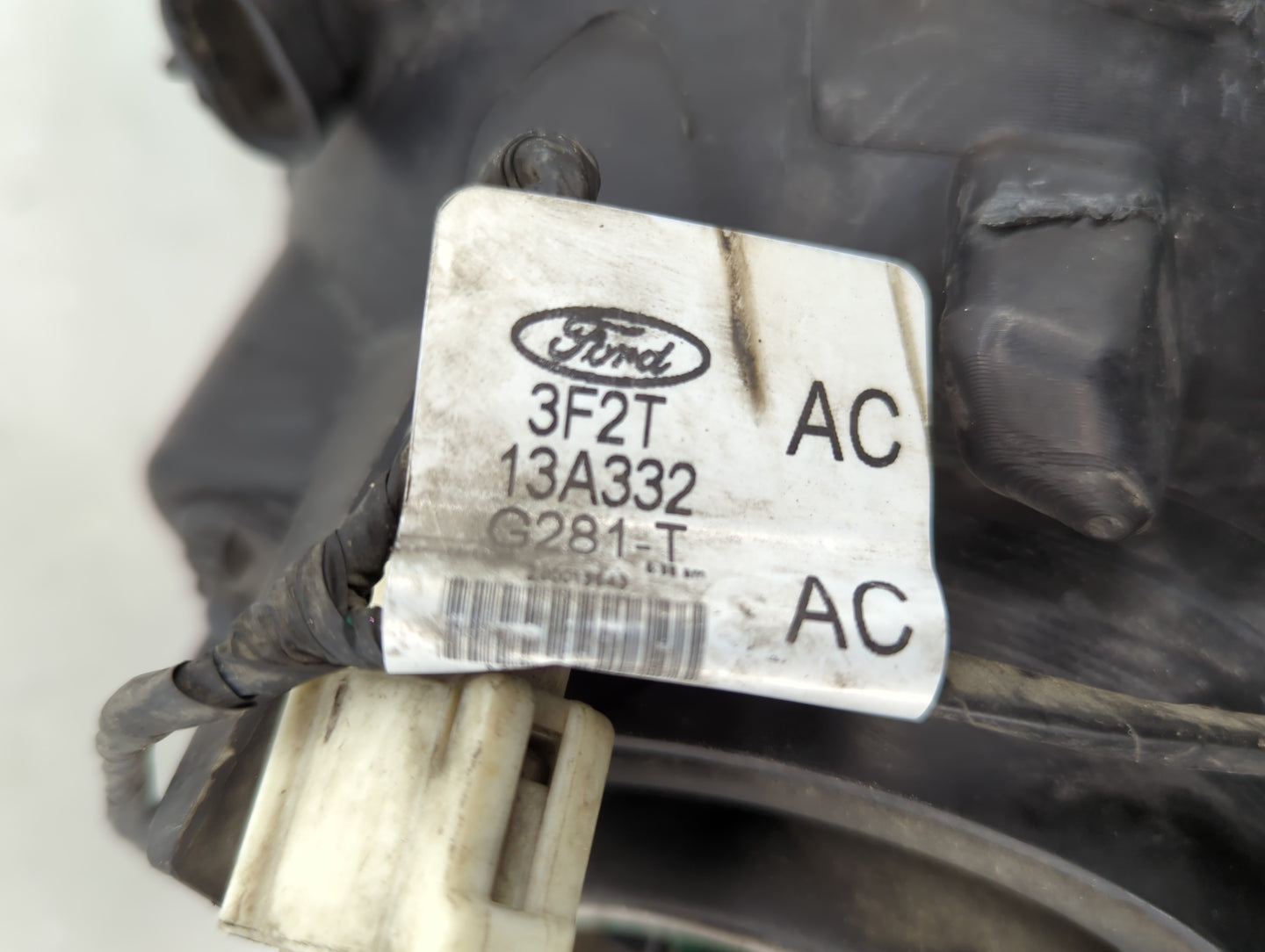 2004-2007 Ford Freestar Passenger Right Oem Head Light Headlight Lamp - Oemusedautoparts1.com