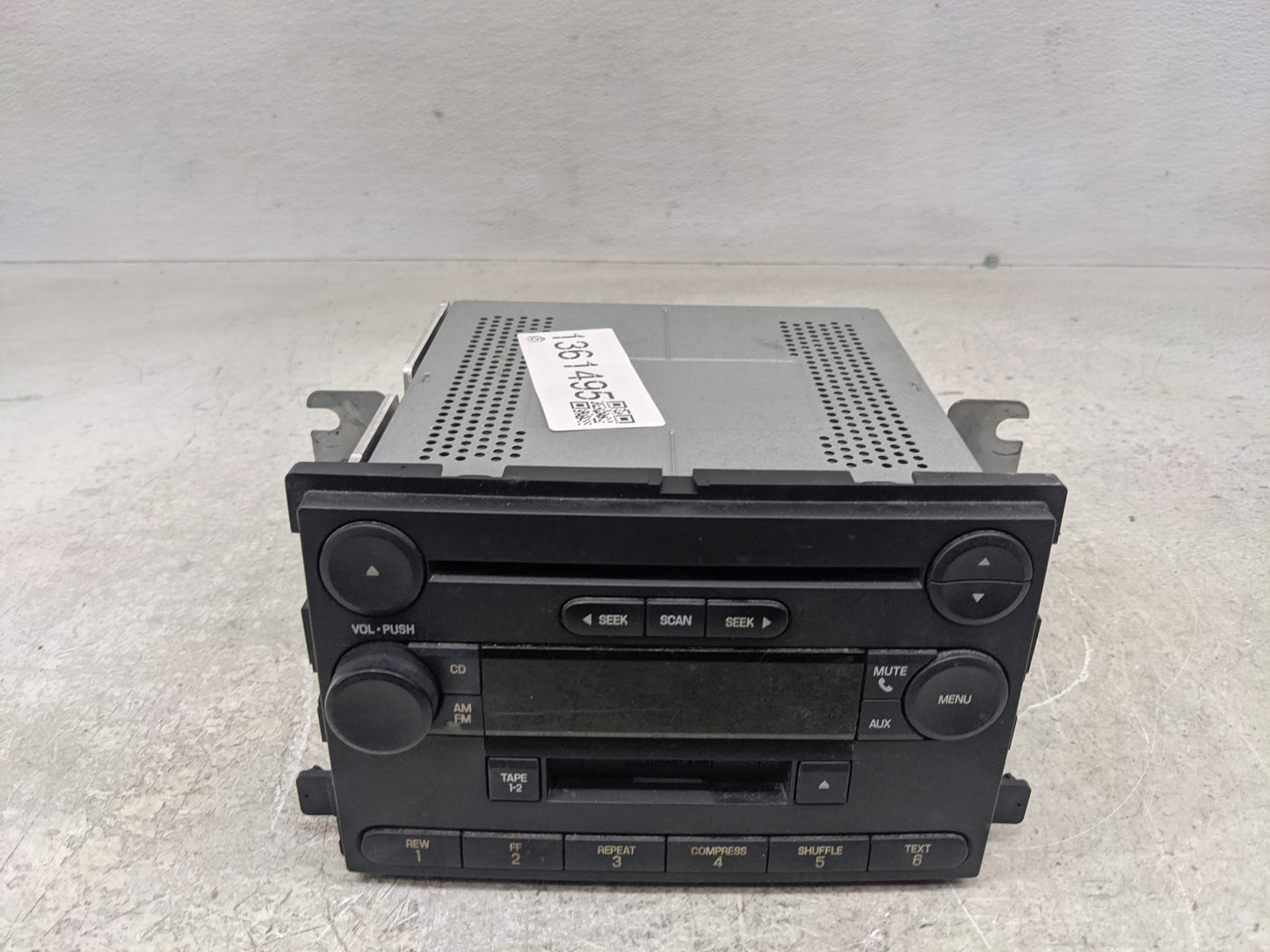 2004-2005 Ford Freestar Radio AM FM Cd Player Receiver Replacement P/N:3F2T 18C868 AG Fits Fits 2004 2005 OEM Used Auto Part